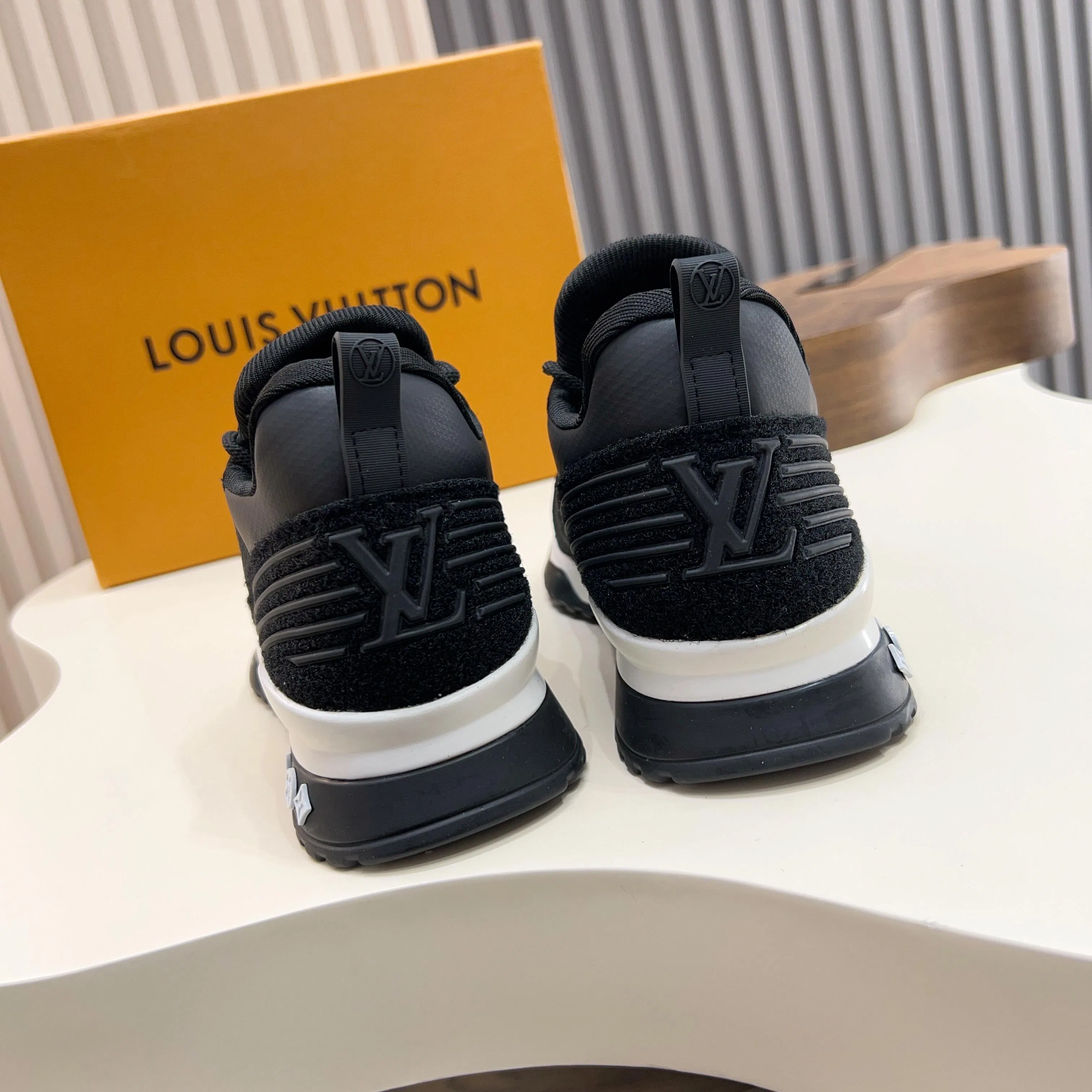 LV 27FW QVUSQNN 162 운동화 19