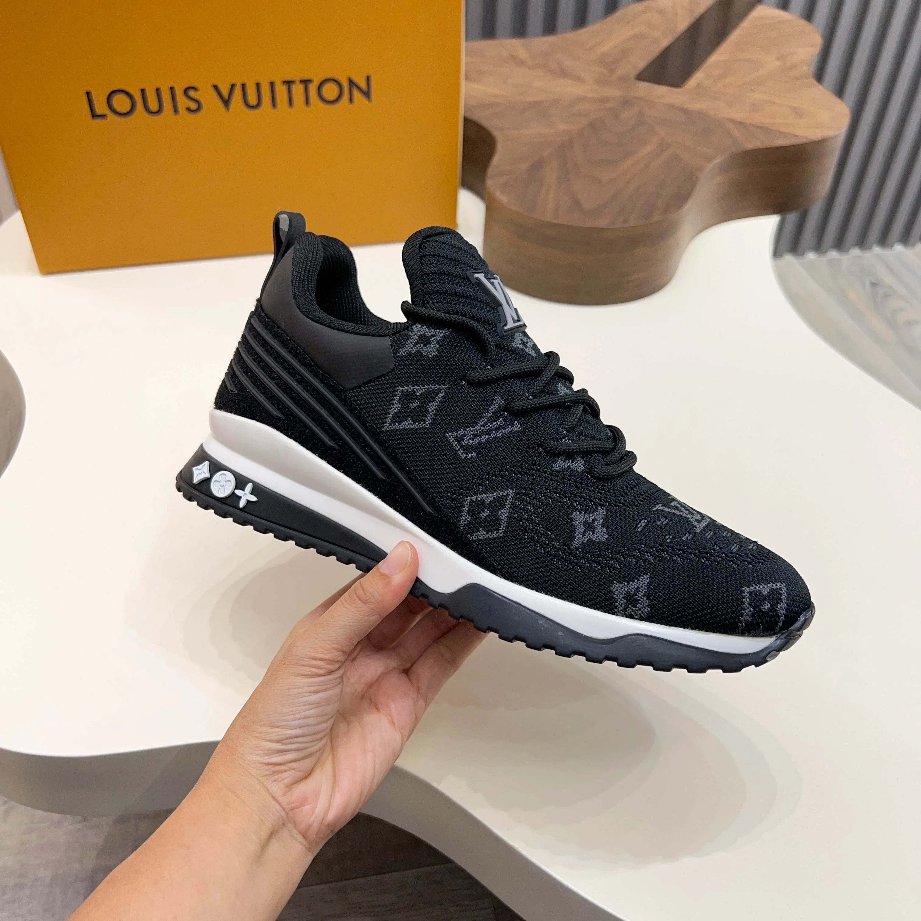LV 27FW QVUSQNN 162 운동화 20