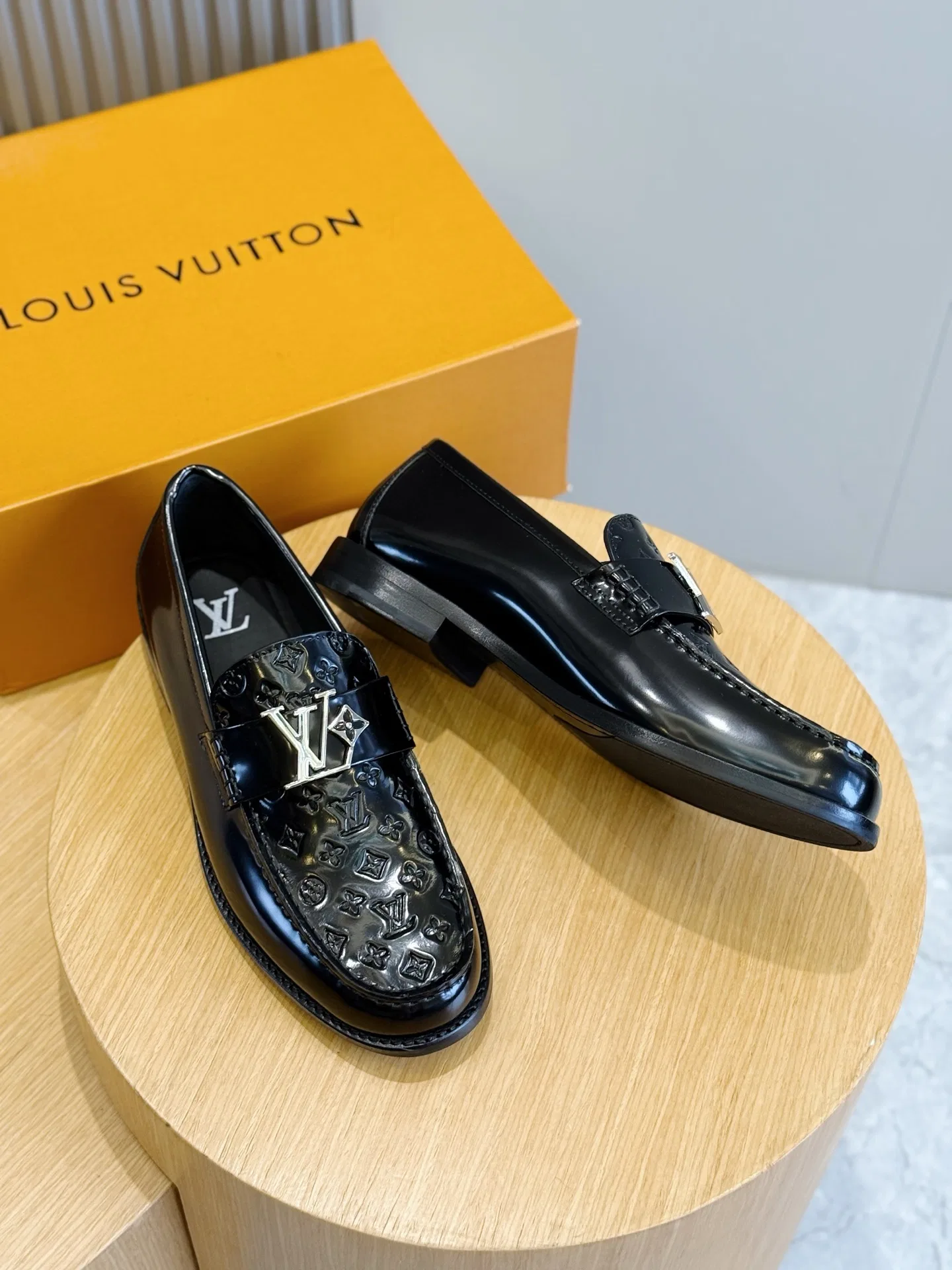 LV 27FW QVUSQNN 166 로퍼 20