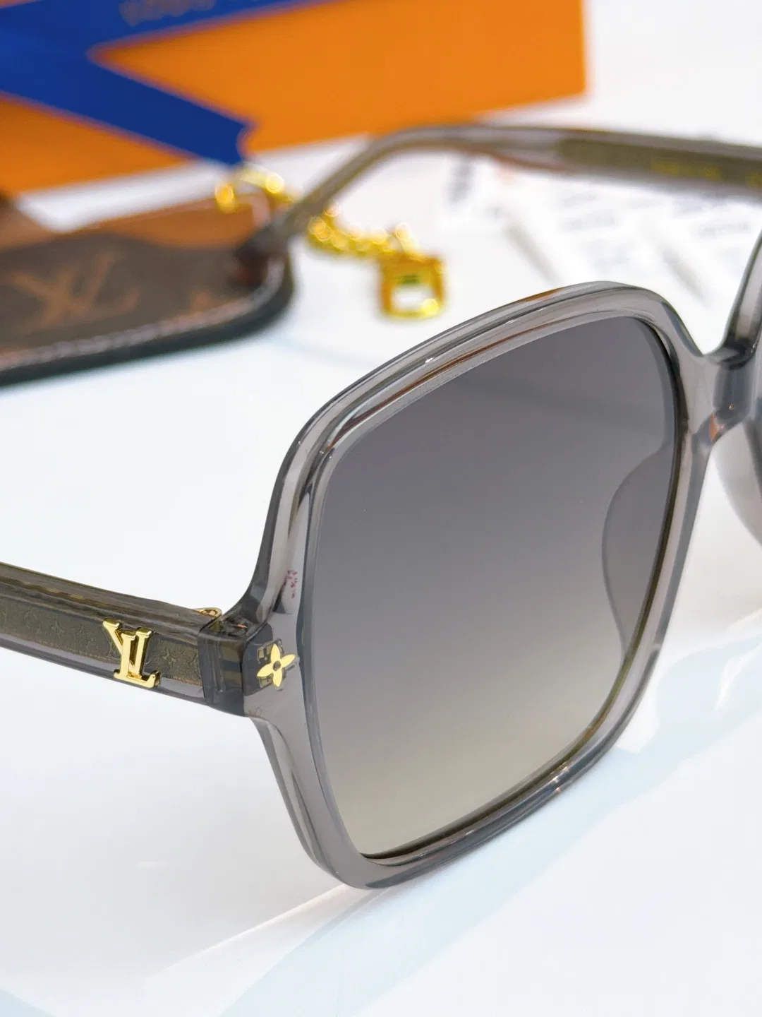 LV 27FW QVUSQNN 184 선글라스 7