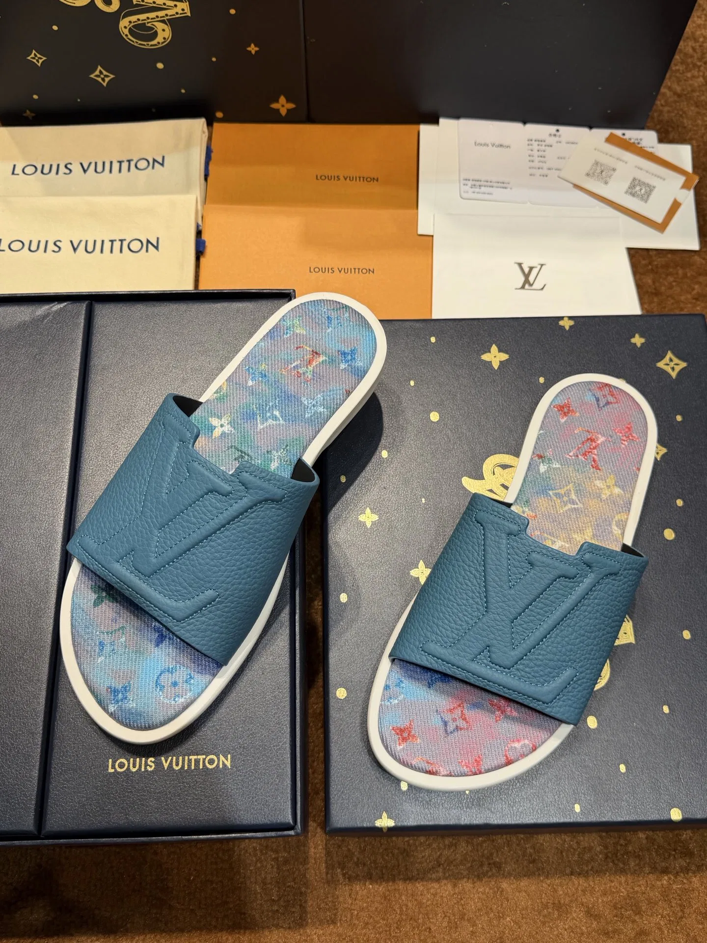 LV 27FW QVUSQNN 206 슬리퍼 19