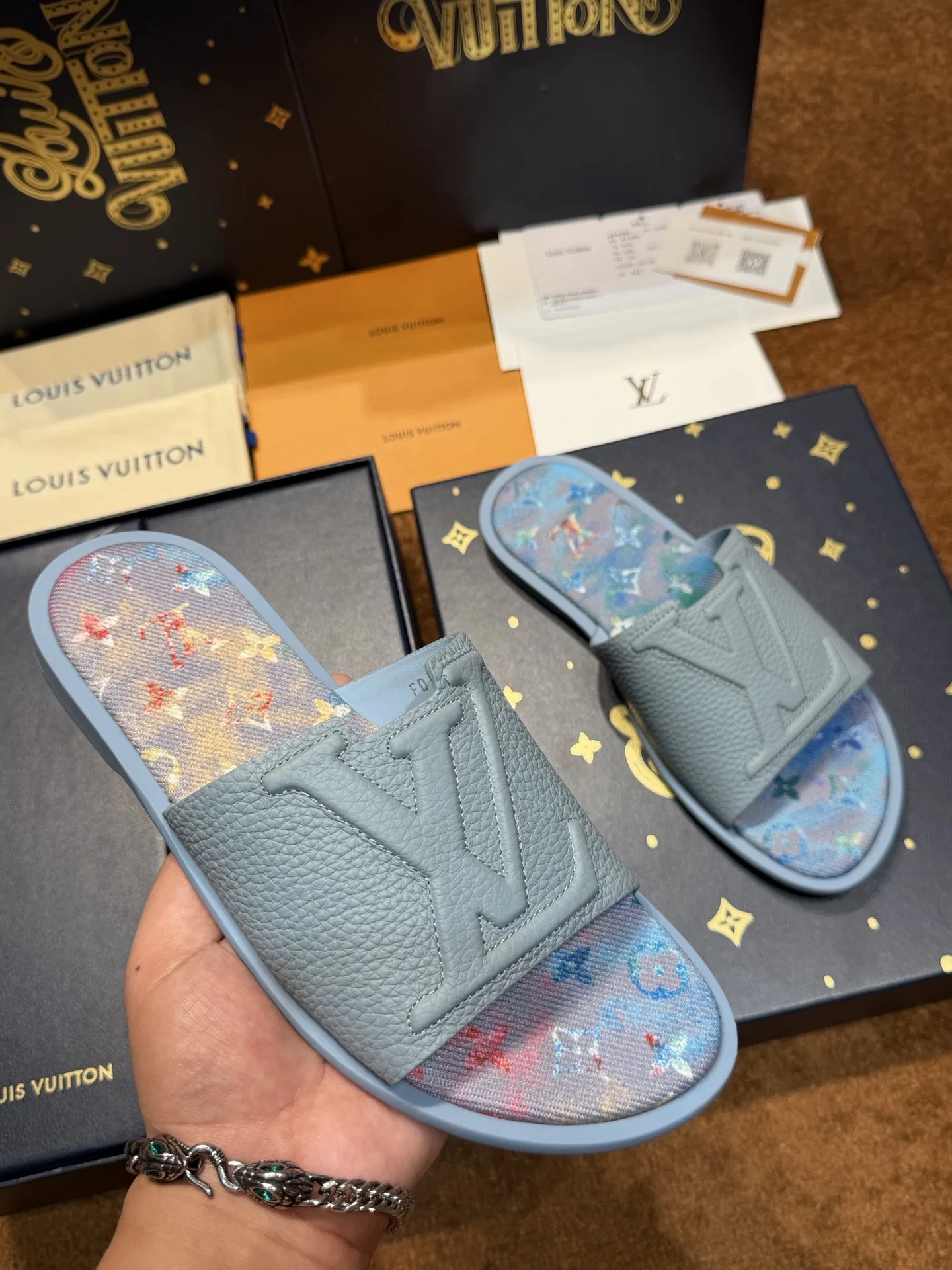 LV 27FW QVUSQNN 206 슬리퍼 24