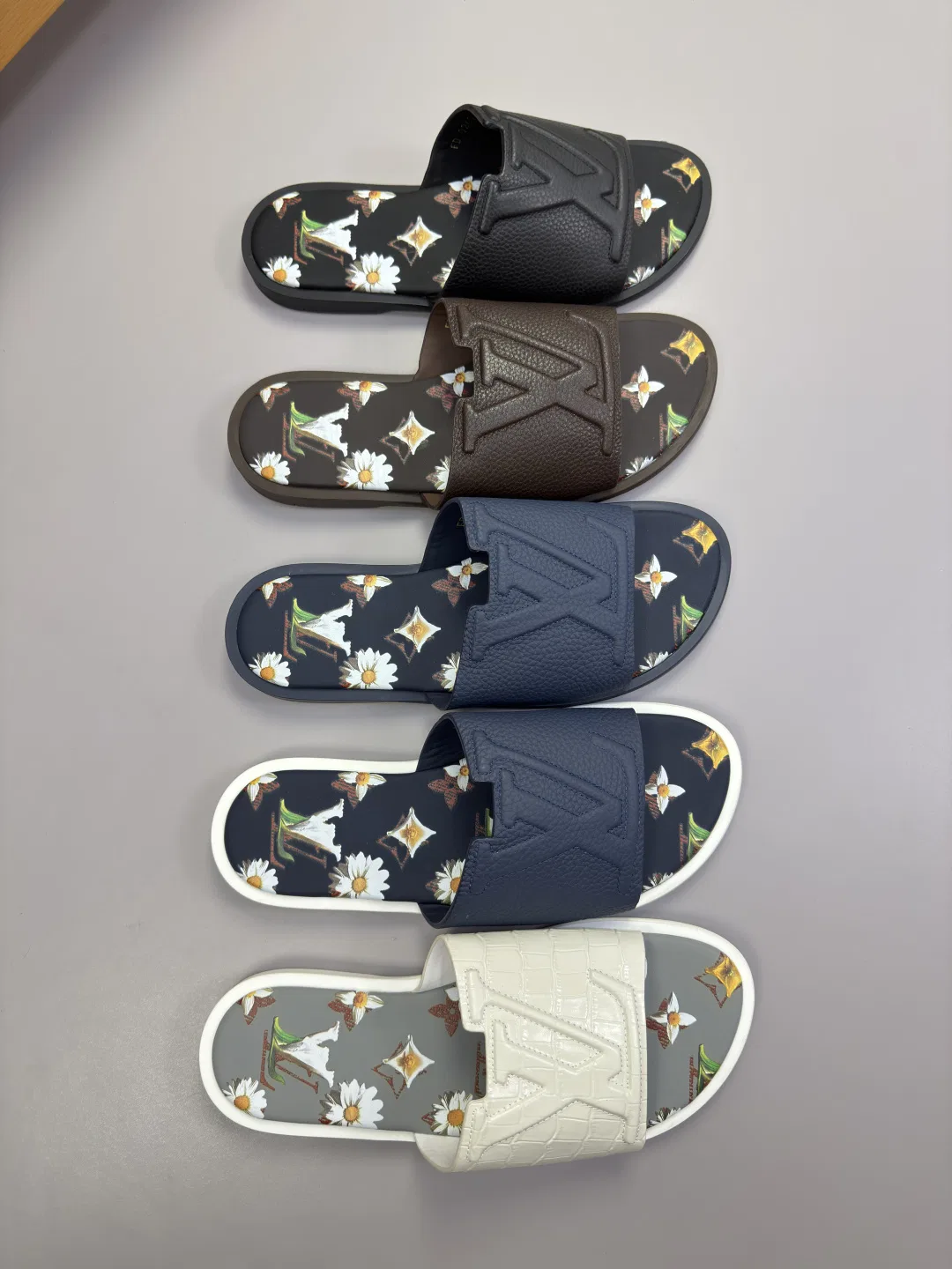 LV 27FW QVUSQNN 208 슬리퍼 21