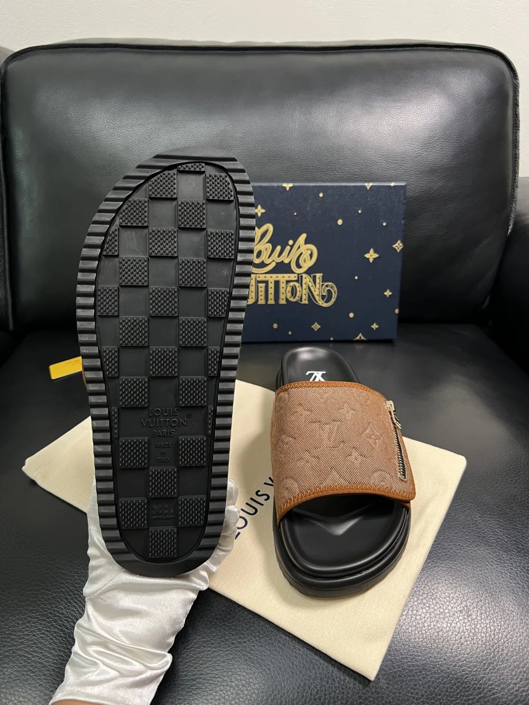 LV 27FW QVUSQNN 223 슬리퍼 27
