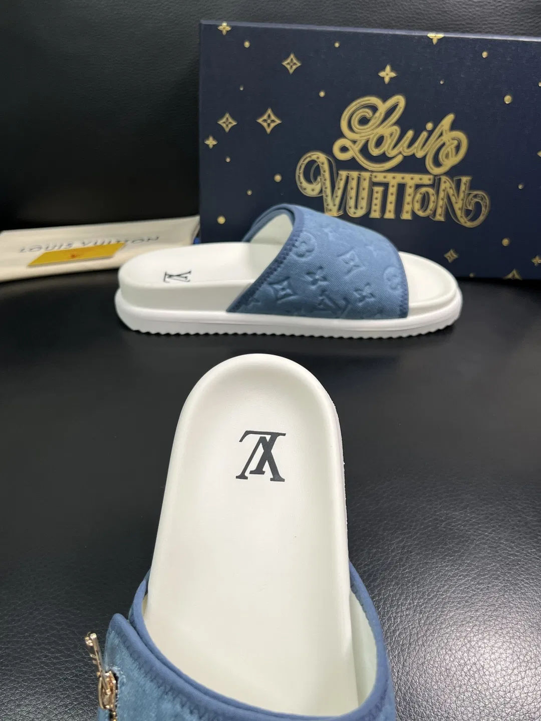 LV 27FW QVUSQNN 223 슬리퍼 34