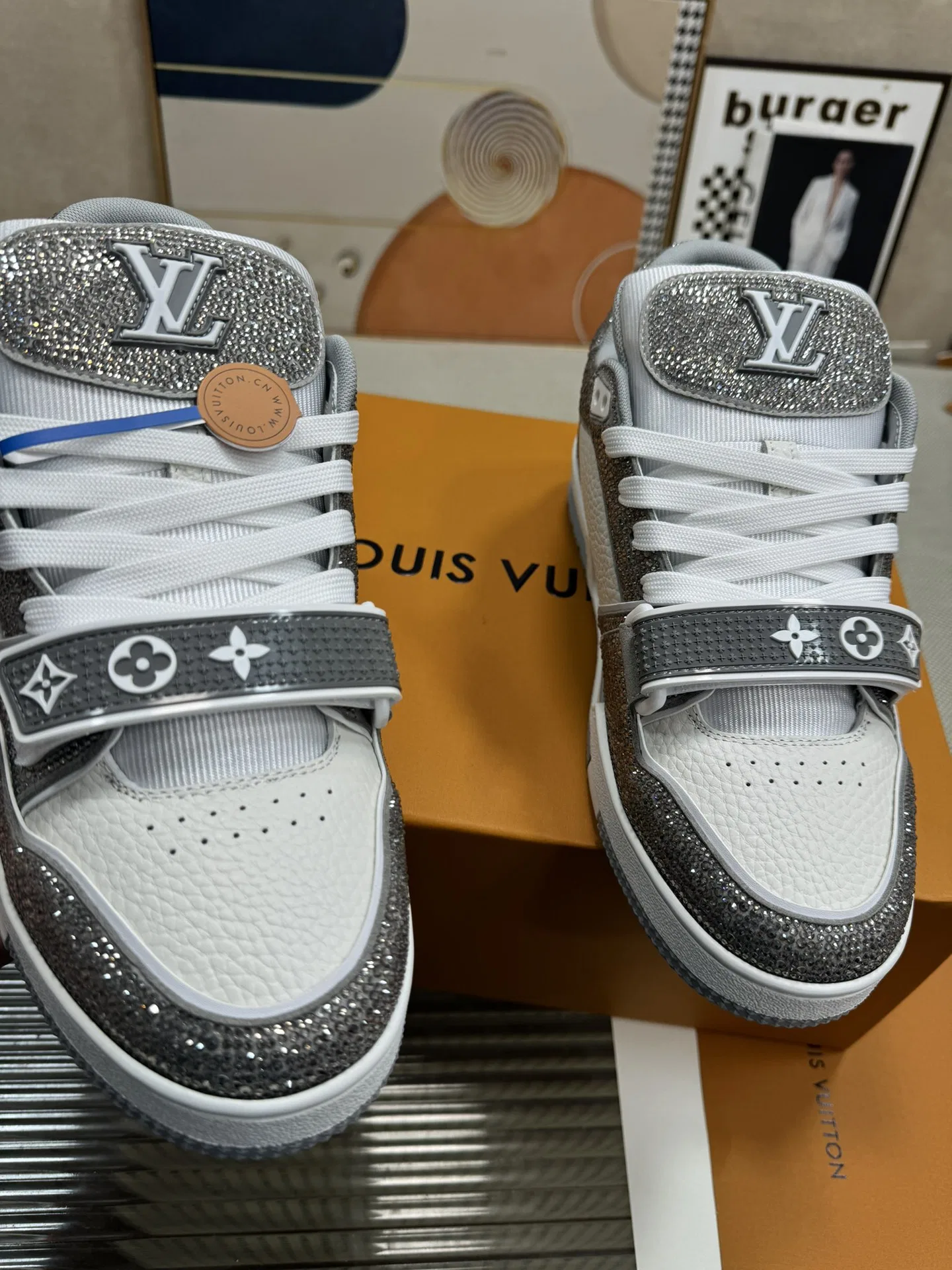 LV 27FW QVUSQNN 225 스니커즈 8