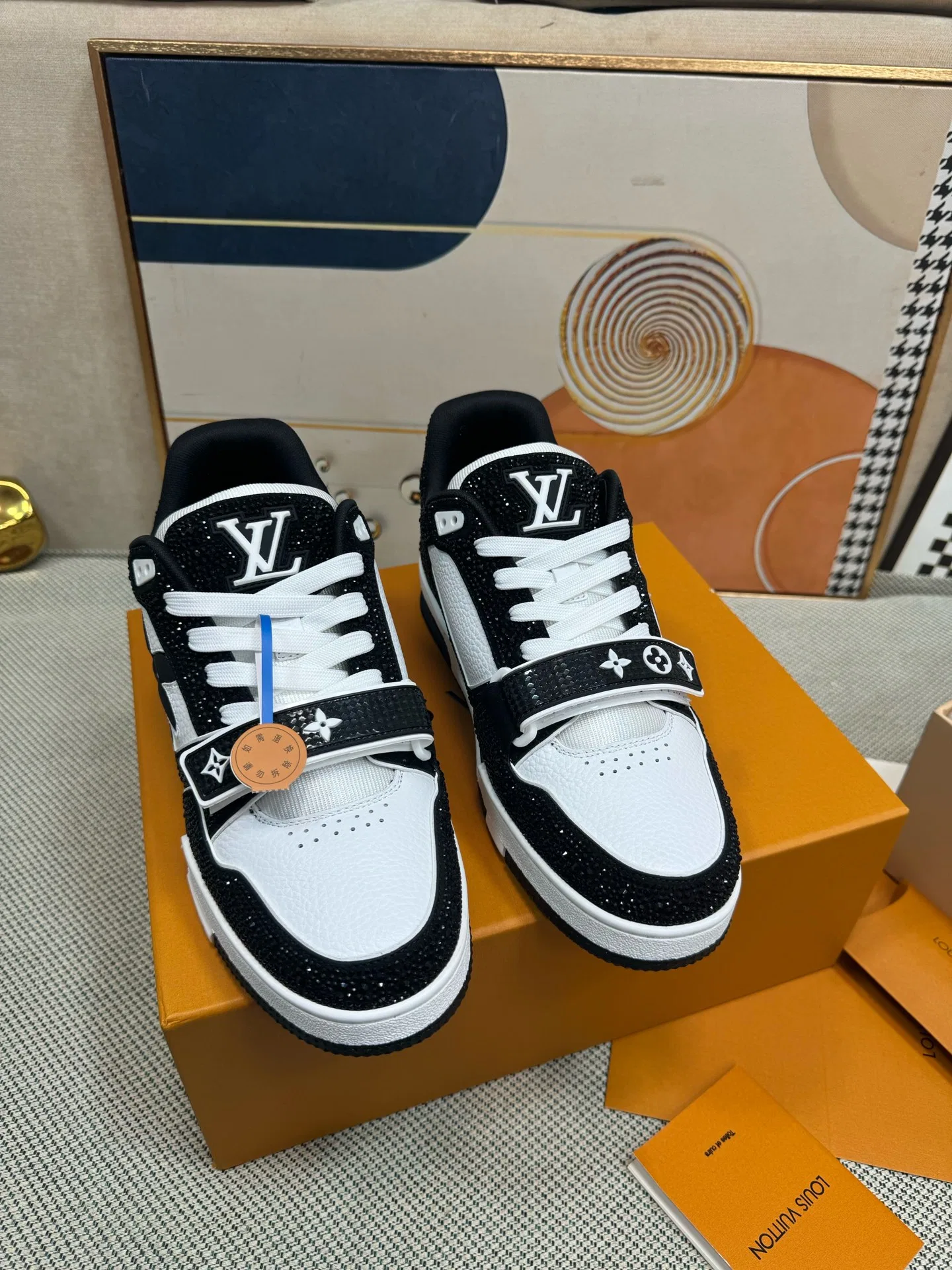 LV 27FW QVUSQNN 225 스니커즈 19
