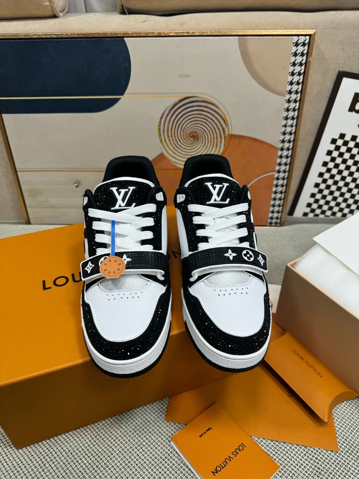 LV 27FW QVUSQNN 225 스니커즈 24