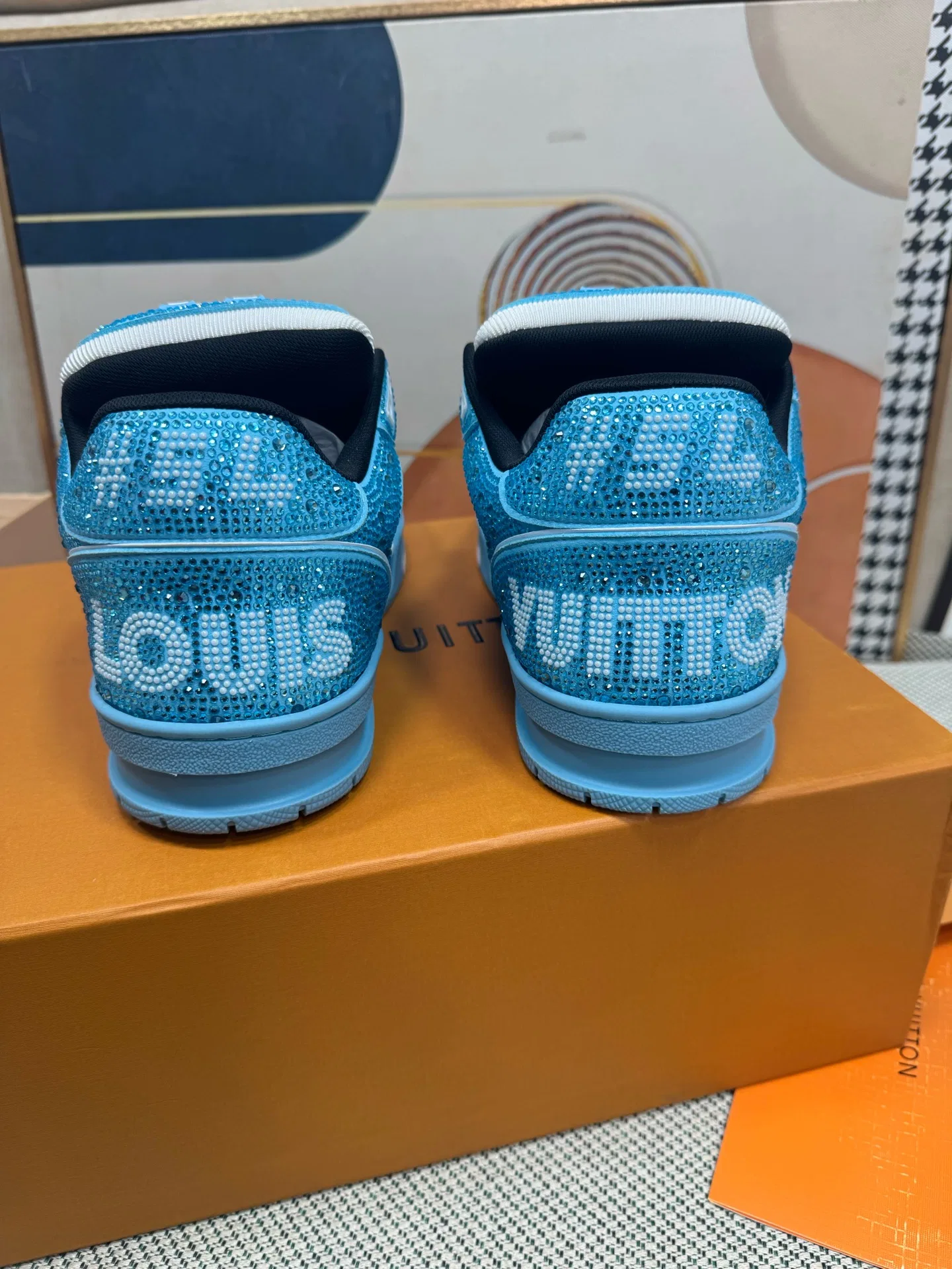 LV 27FW QVUSQNN 225 스니커즈 53