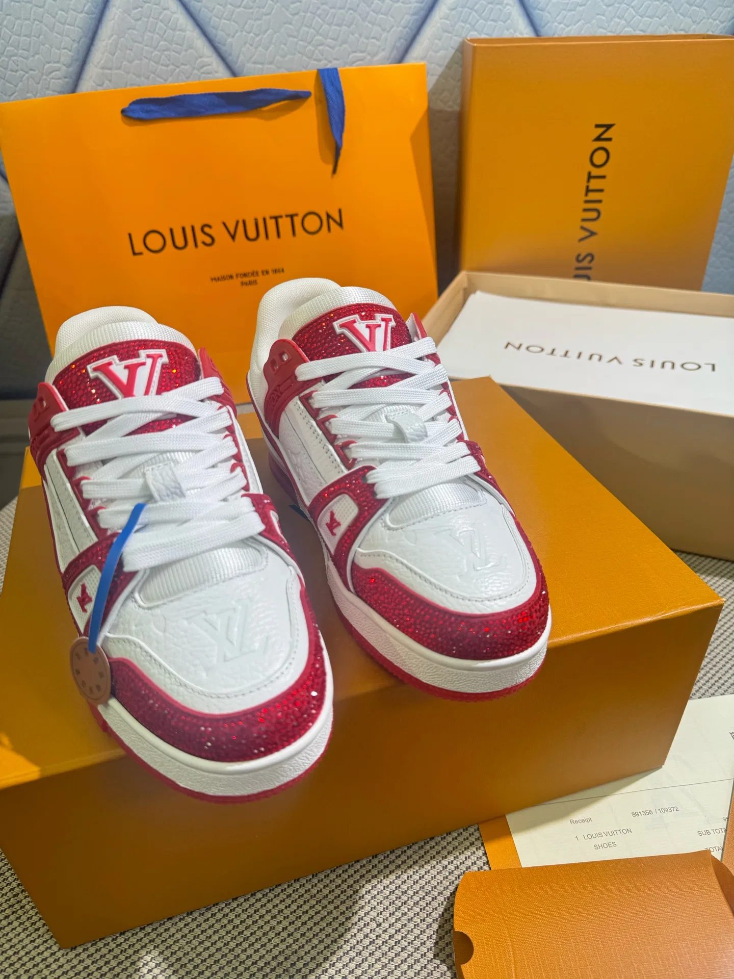 LV 27FW QVUSQNN 225 스니커즈 58