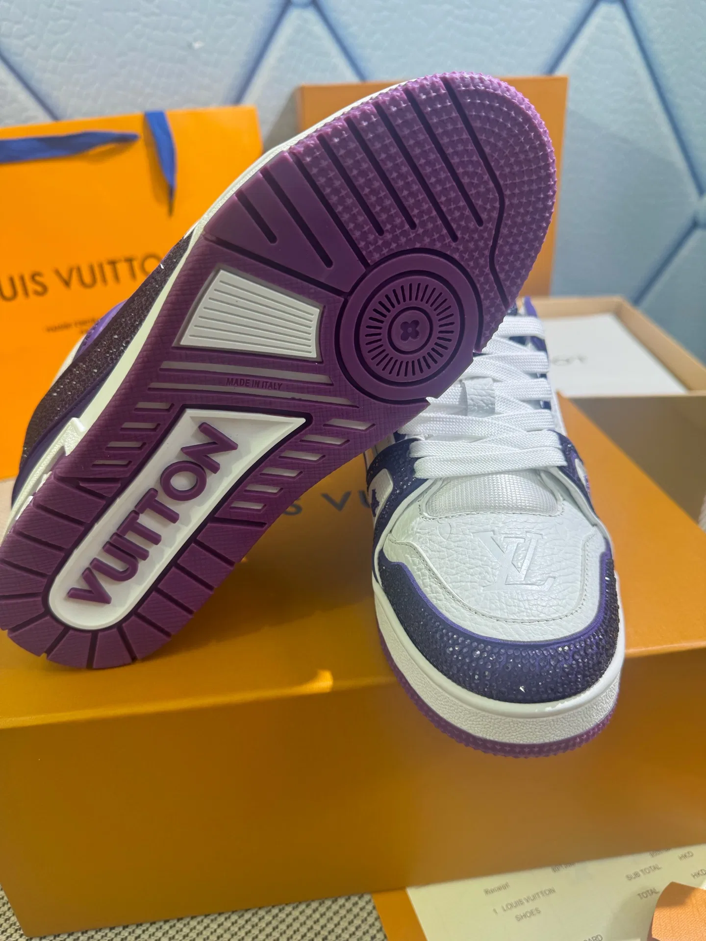 LV 27FW QVUSQNN 225 스니커즈 69