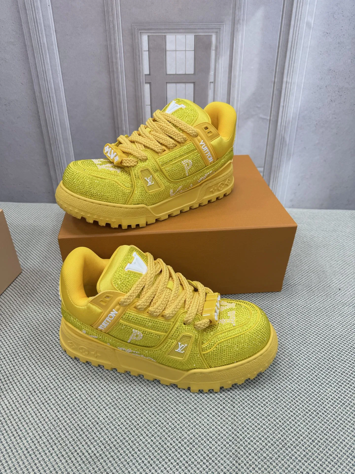 LV 27FW QVUSQNN 226 스니커즈 21
