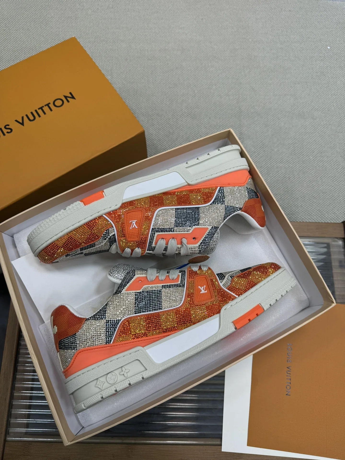 LV 27FW QVUSQNN 227 스니커즈 15