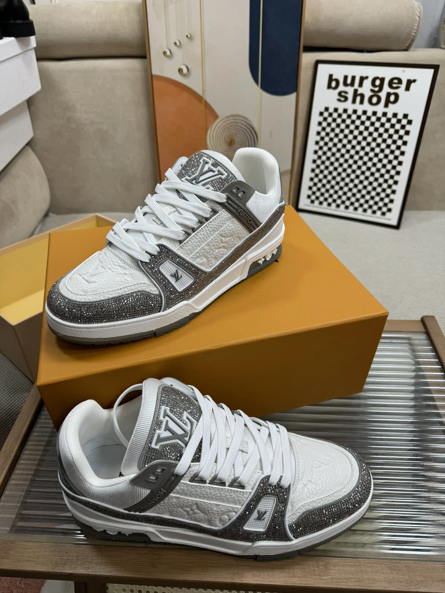 LV 27FW QVUSQNN 227 스니커즈 30