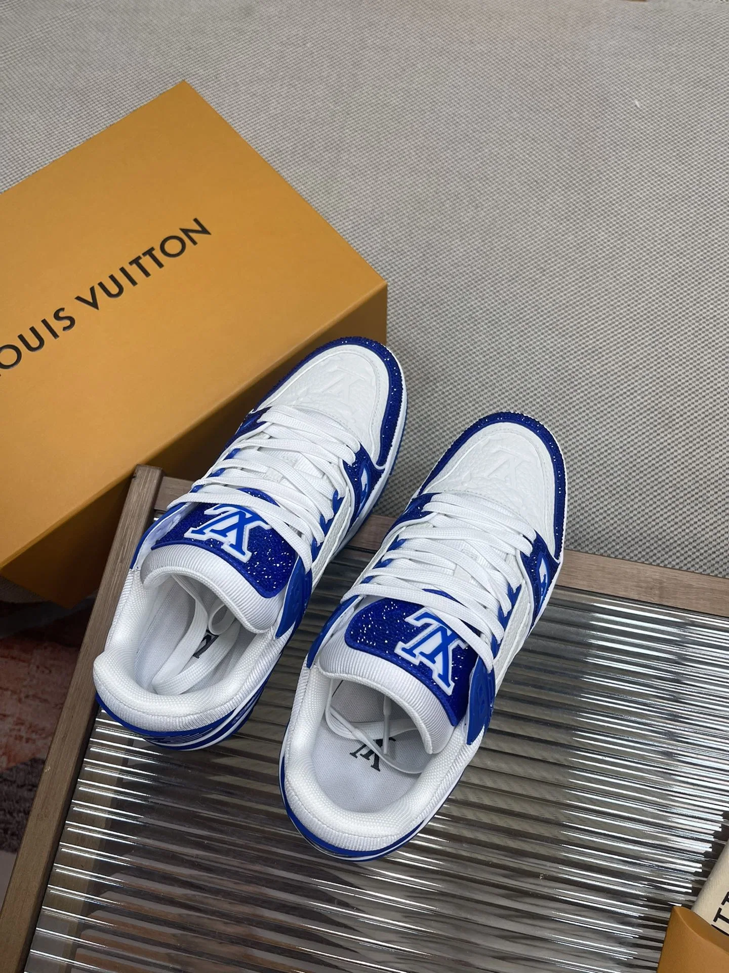 LV 27FW QVUSQNN 227 스니커즈 56