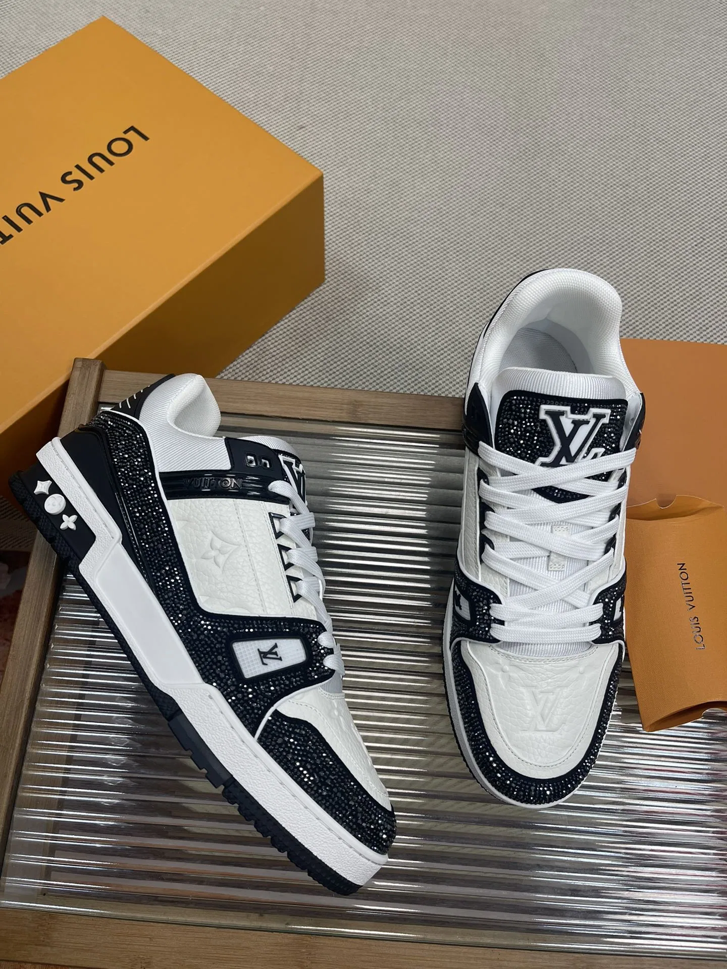 LV 27FW QVUSQNN 227 스니커즈 67