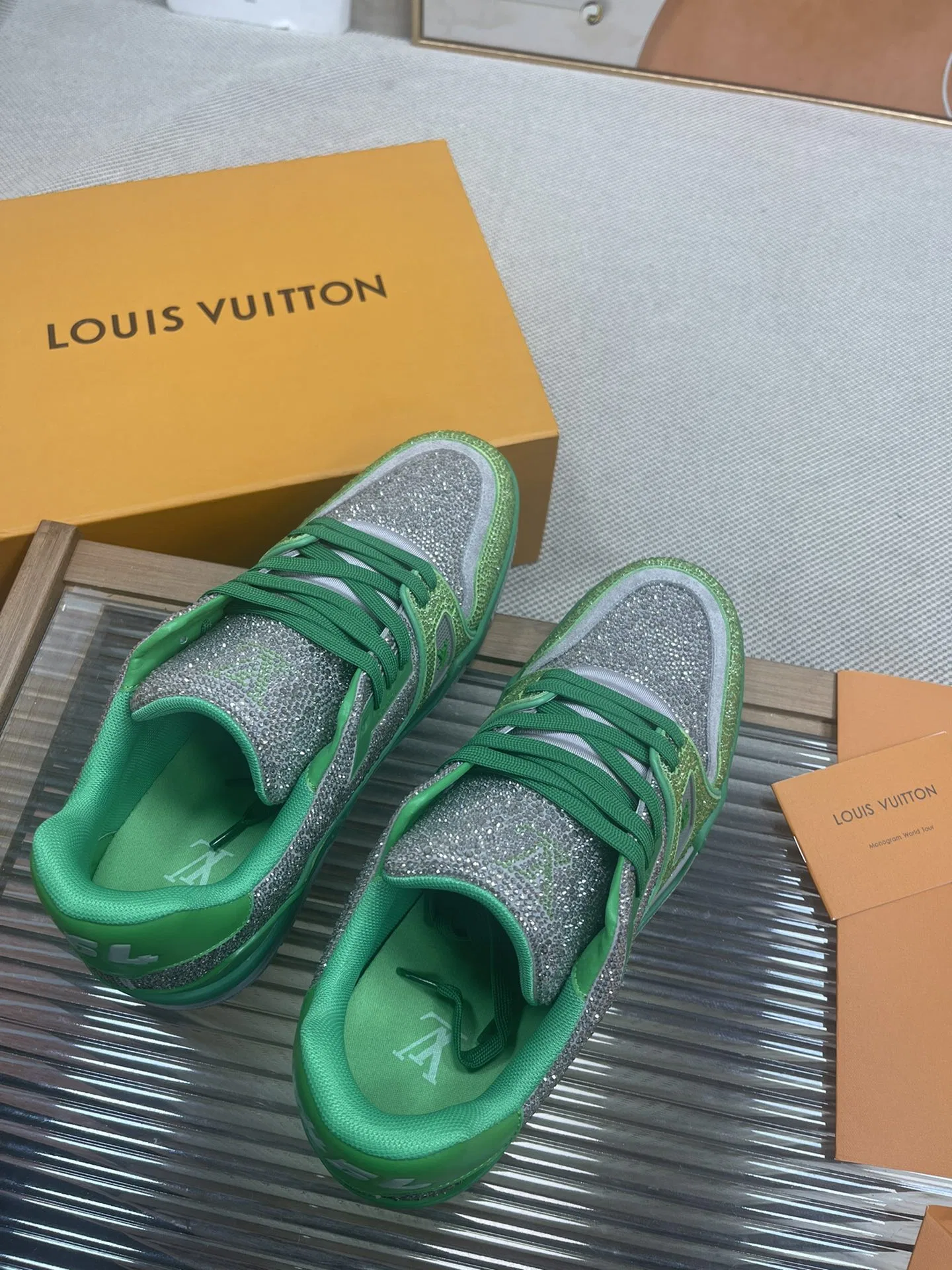 LV 27FW QVUSQNN 228 스니커즈 11