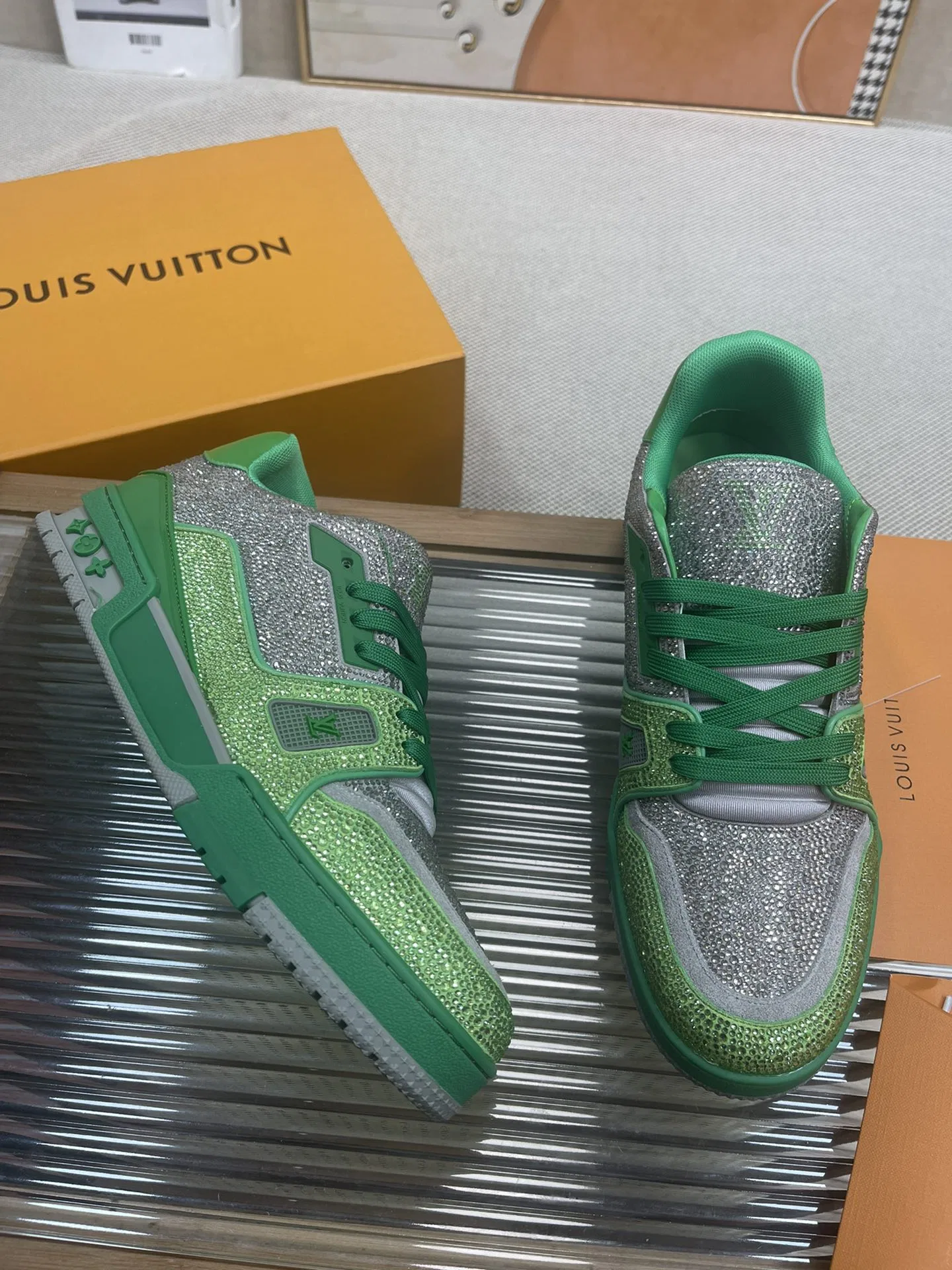 LV 27FW QVUSQNN 228 스니커즈 13