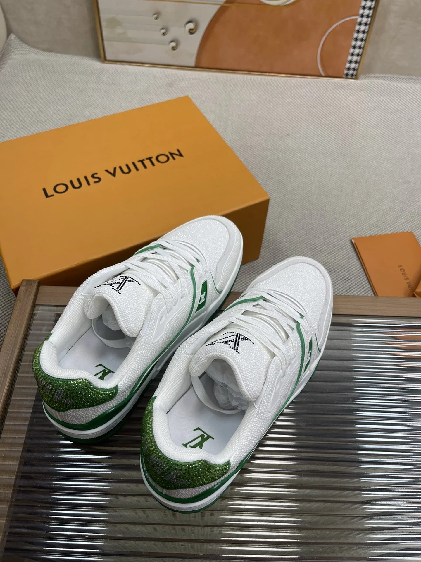 LV 27FW QVUSQNN 228 스니커즈 36