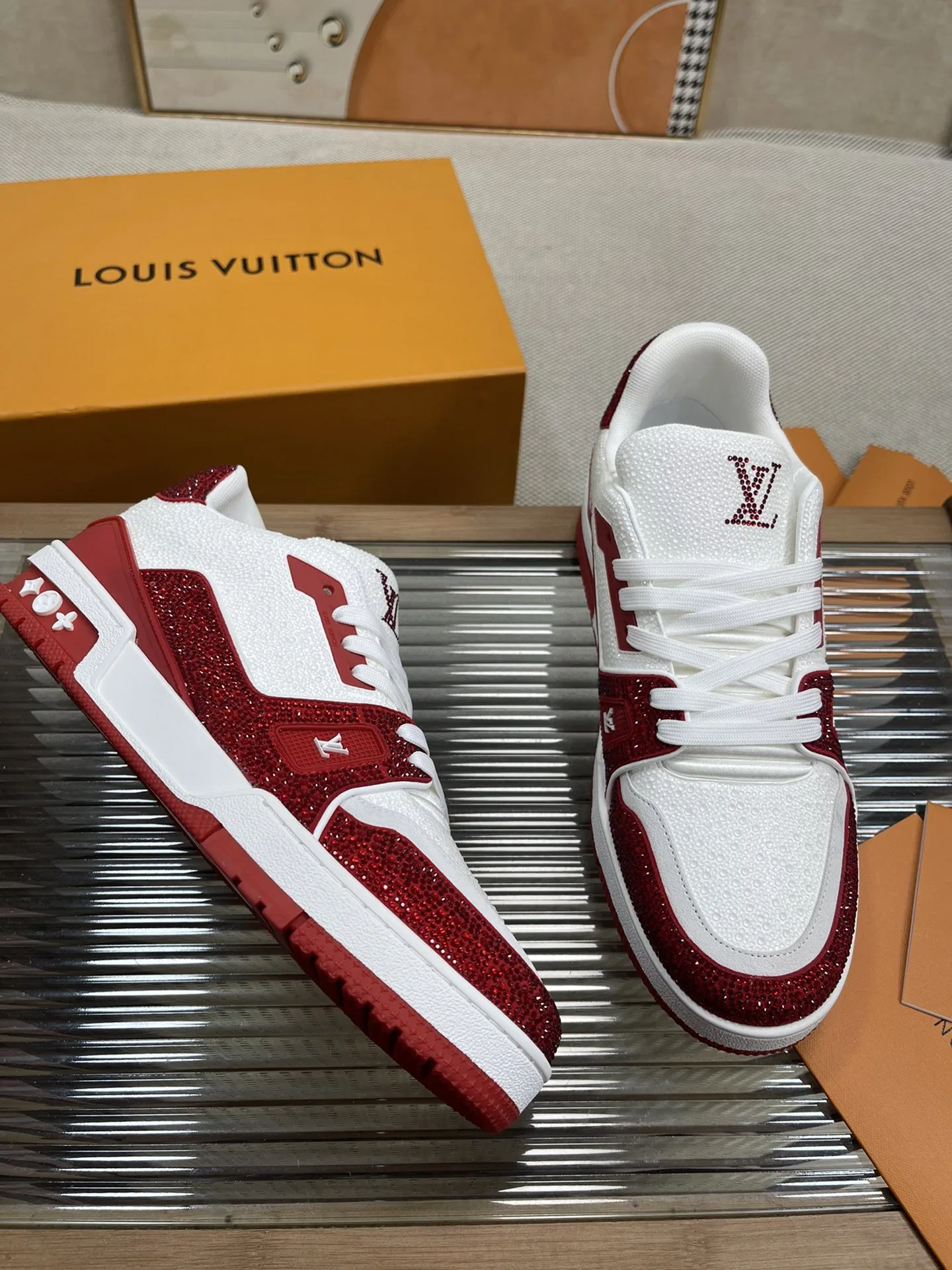 LV 27FW QVUSQNN 228 스니커즈 38