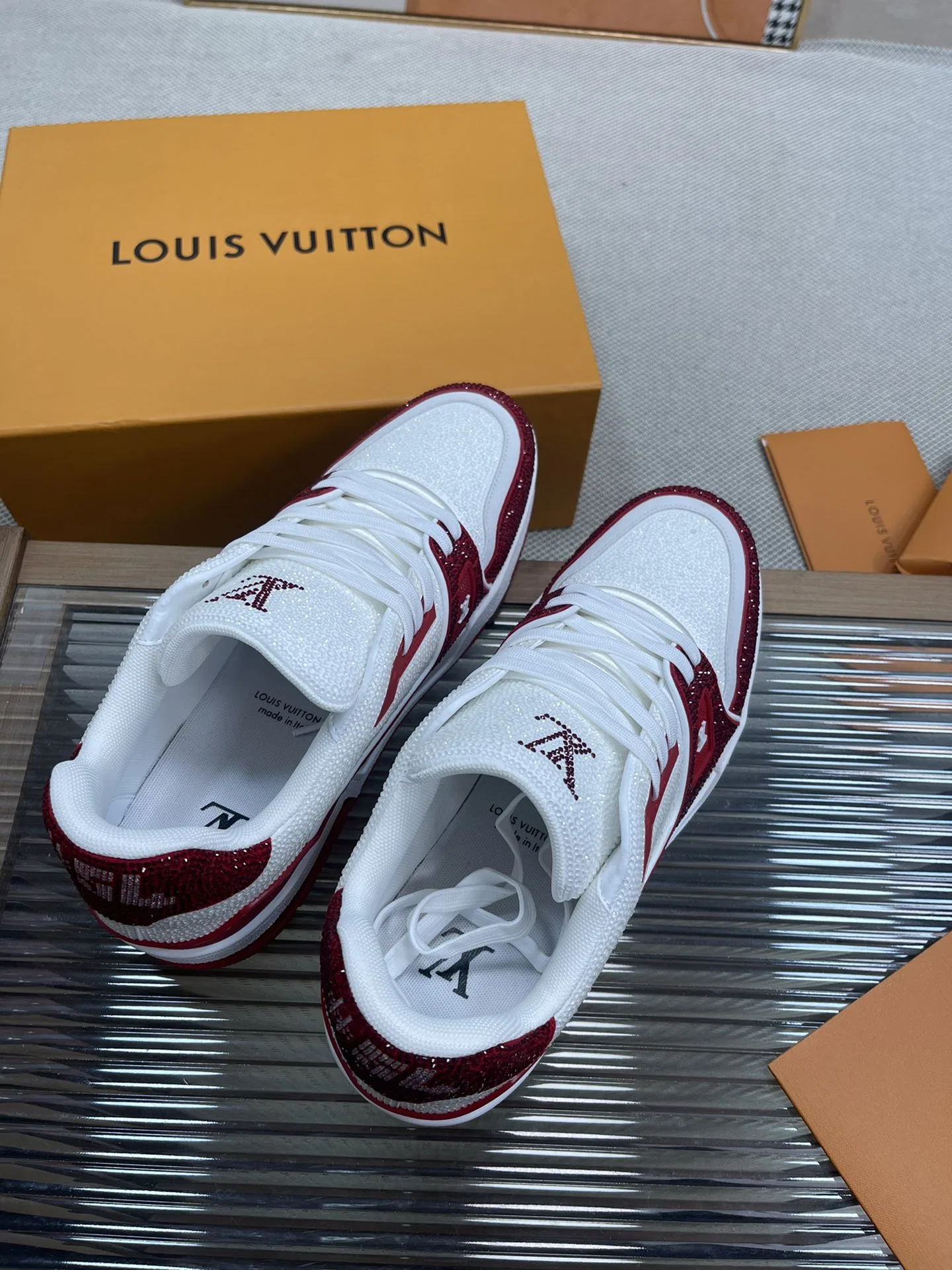 LV 27FW QVUSQNN 228 스니커즈 40