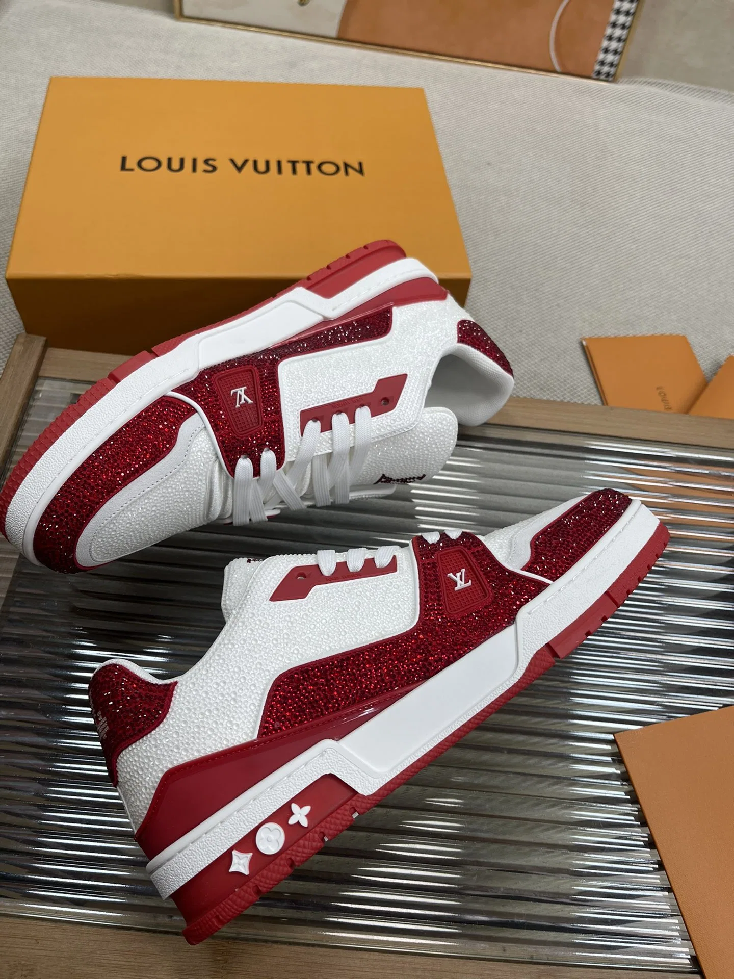 LV 27FW QVUSQNN 228 스니커즈 45