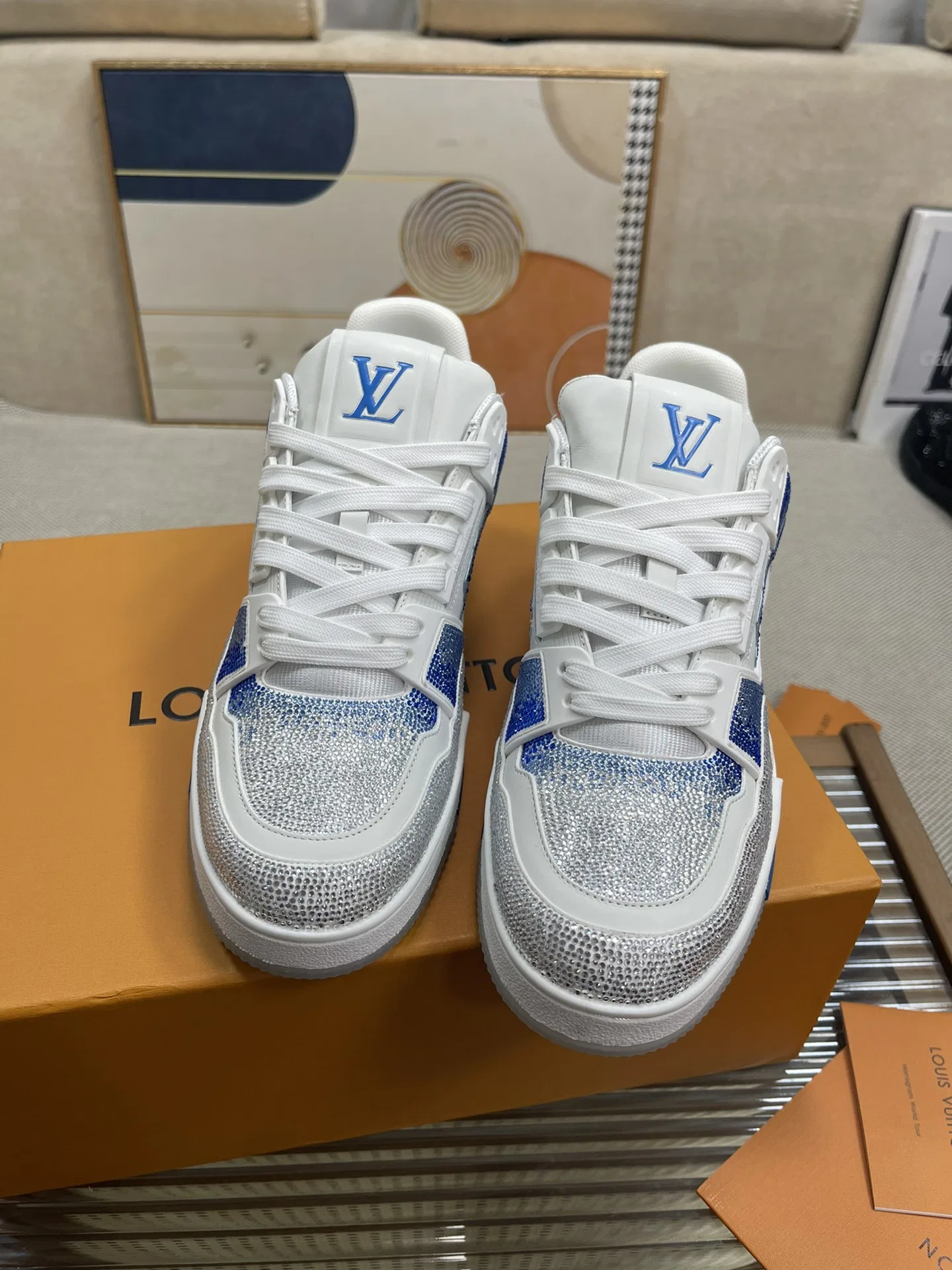LV 27FW QVUSQNN 228 스니커즈 50