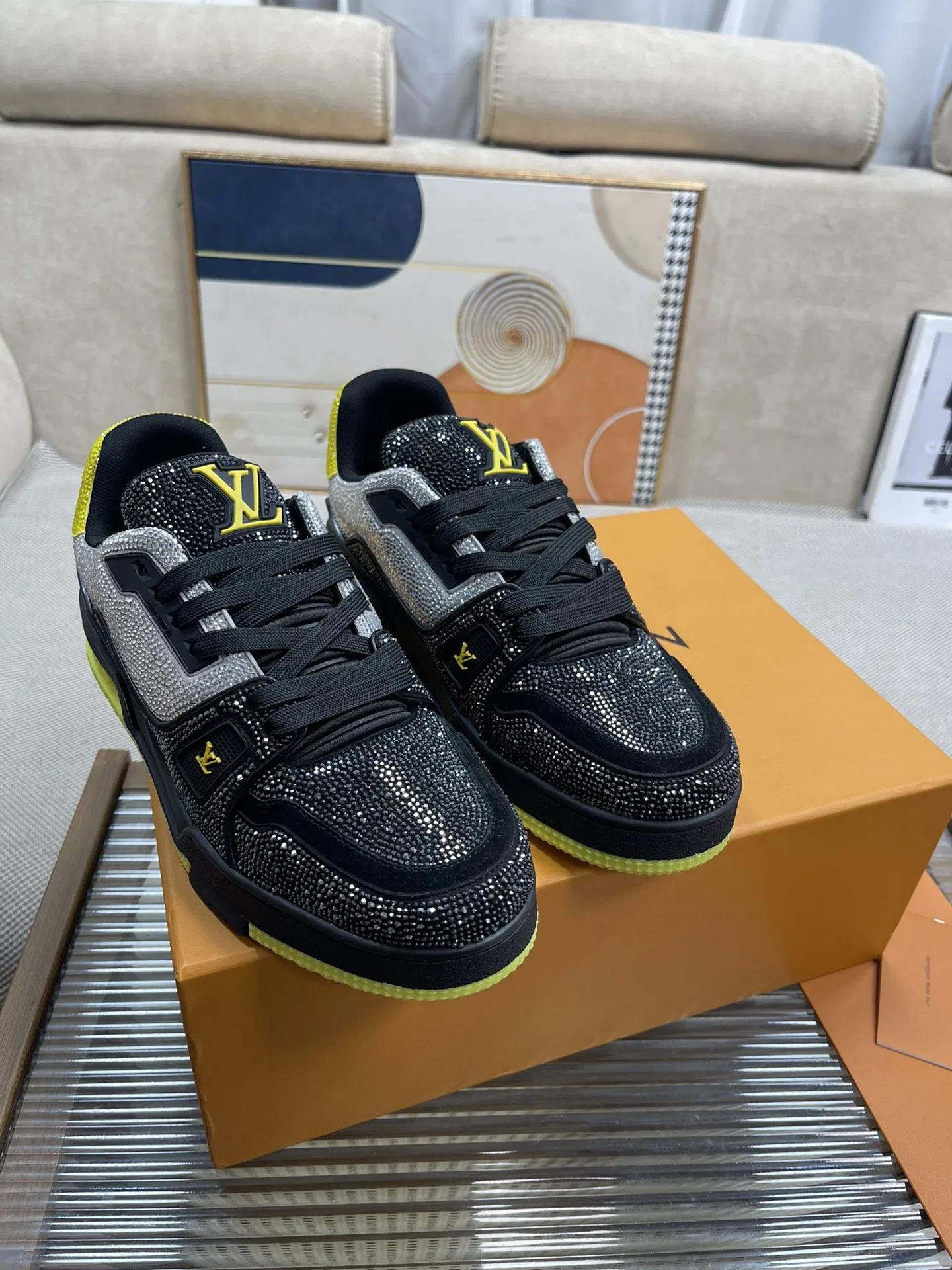 LV 27FW QVUSQNN 228 스니커즈 82