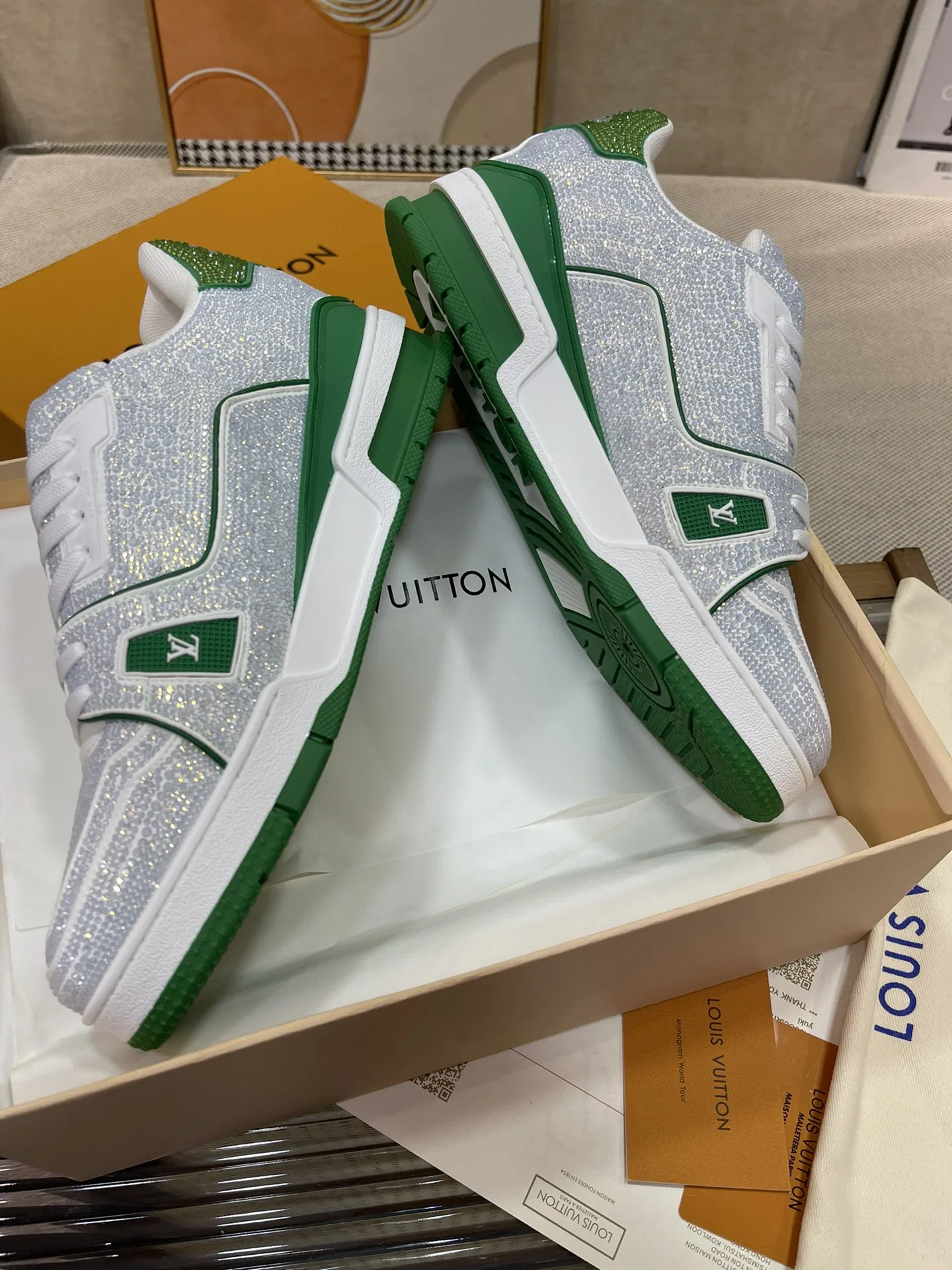 LV 27FW QVUSQNN 229 스니커즈 31