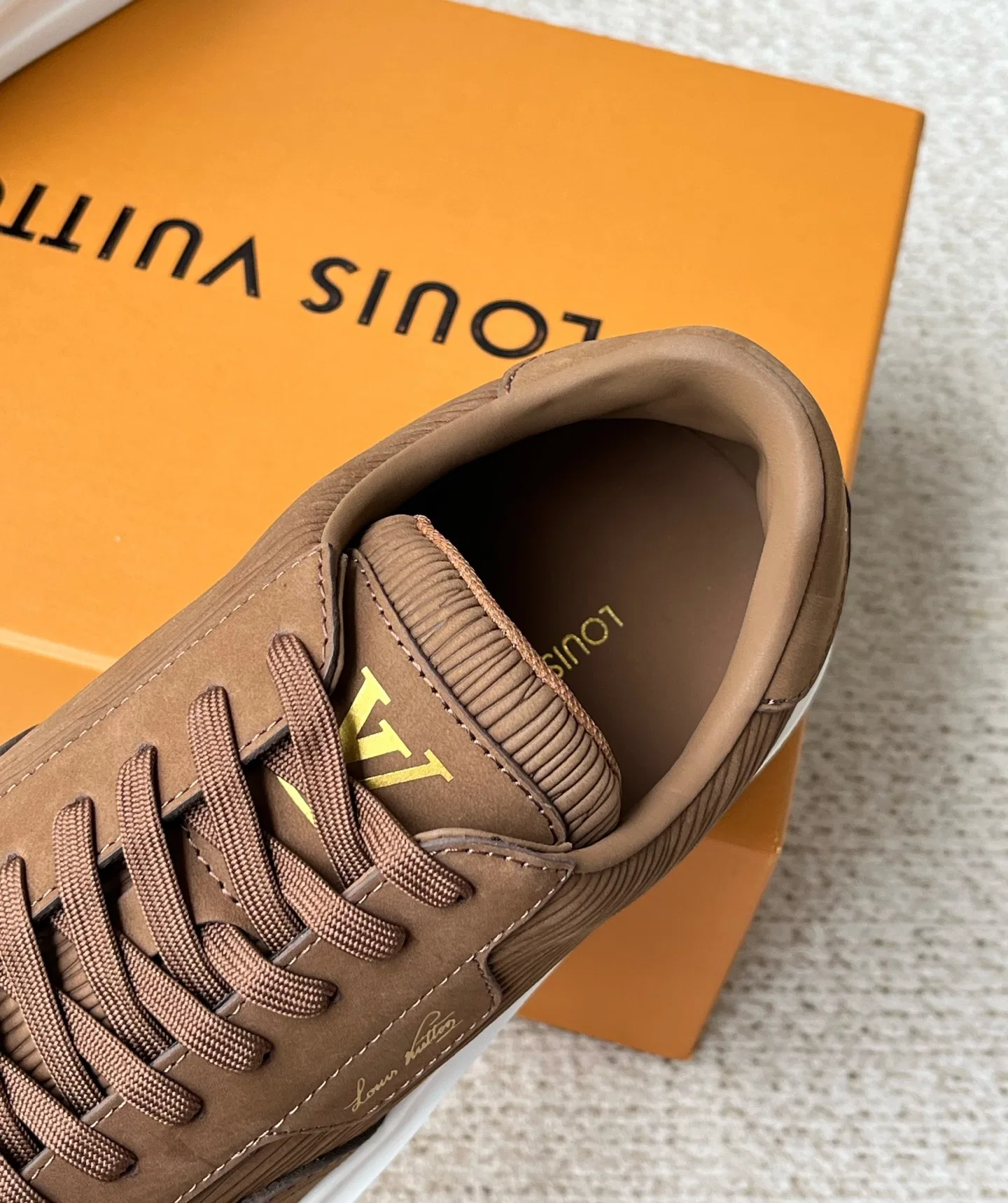 LV 27FW QVUSQNN 233 스니커즈 10