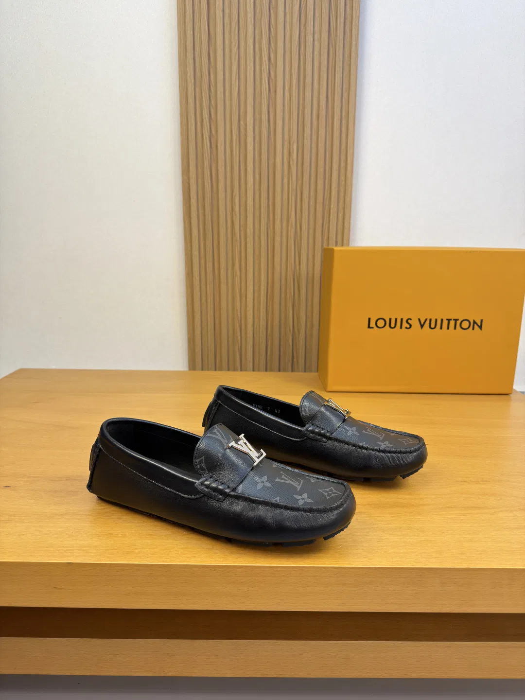 LV 27FW QVUSQNN 237 로퍼 9