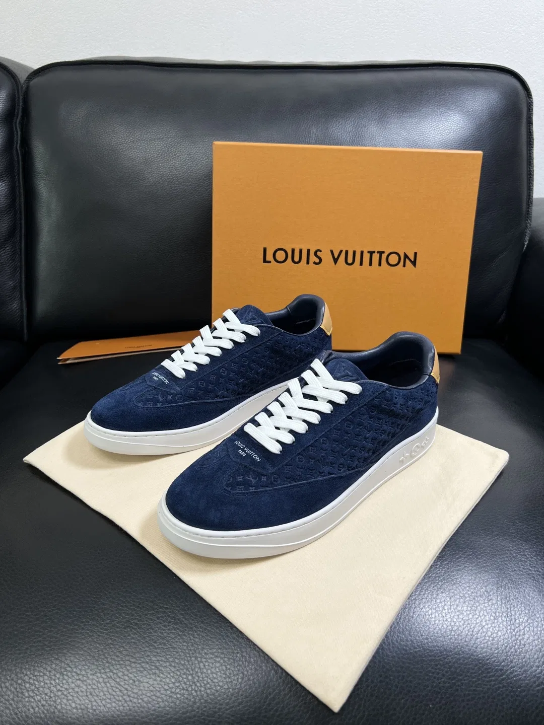 LV 27FW QVUSQNN 239 스니커즈 11