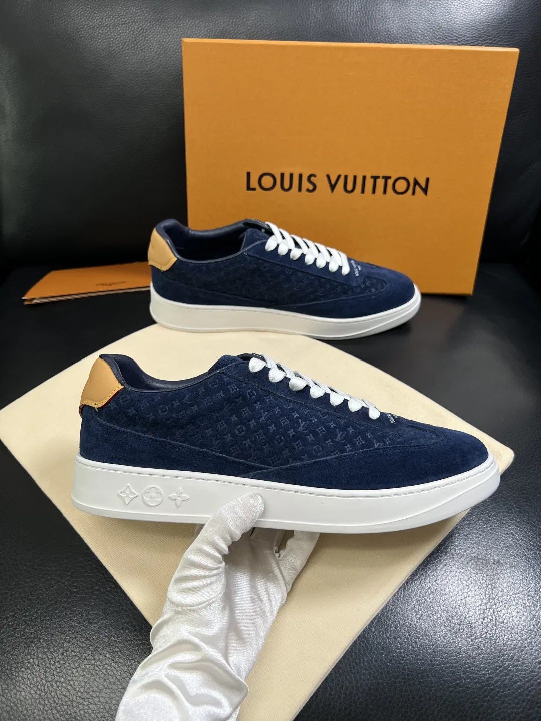 LV 27FW QVUSQNN 239 스니커즈 13
