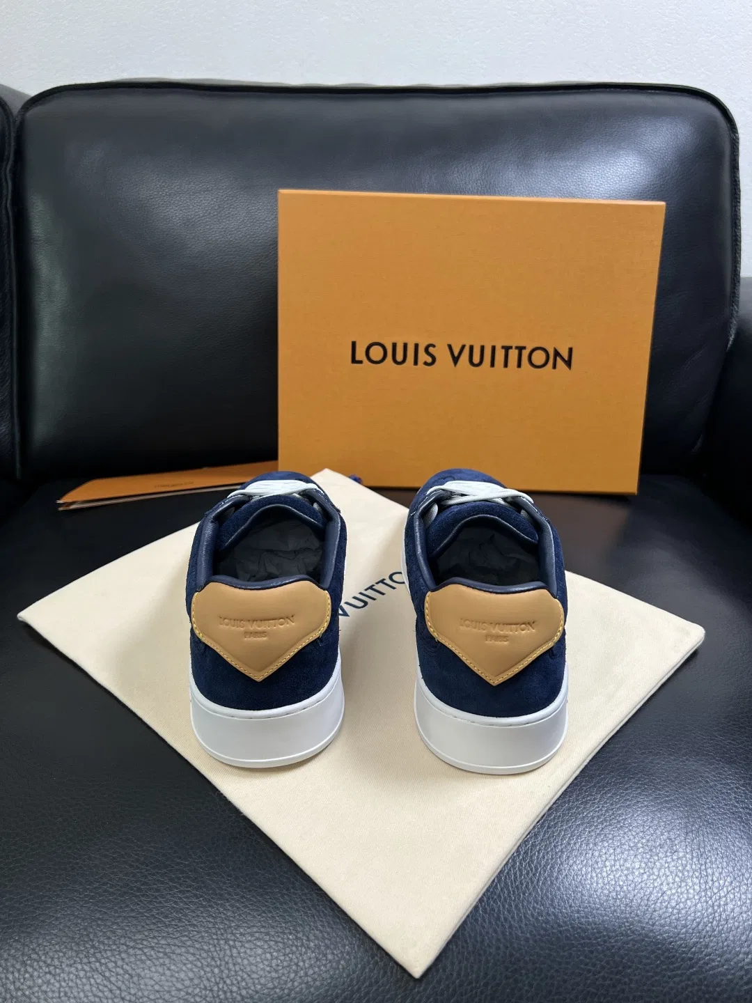 LV 27FW QVUSQNN 239 스니커즈 17