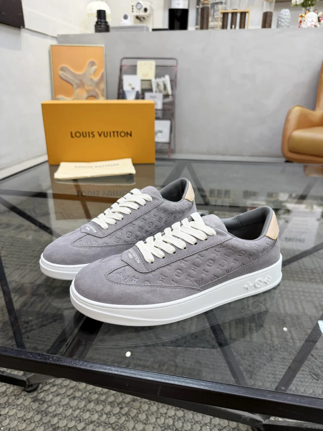 LV 27FW QVUSQNN 239 스니커즈 19