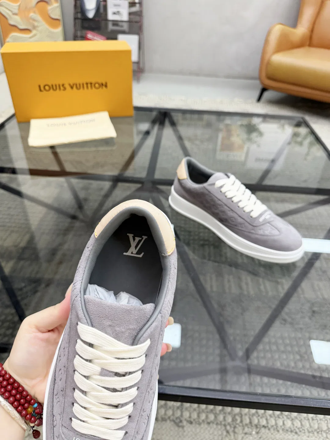 LV 27FW QVUSQNN 239 스니커즈 25