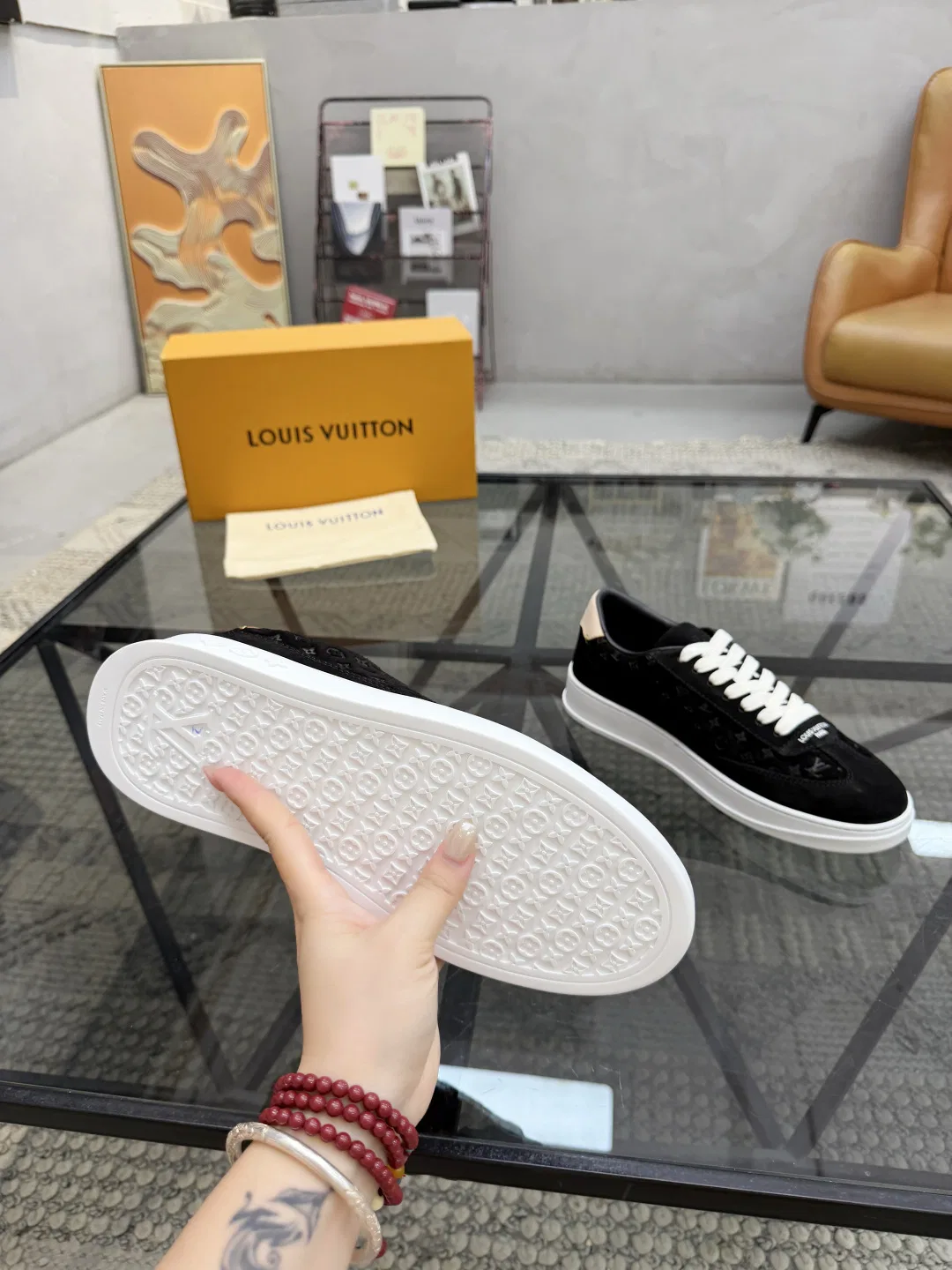 LV 27FW QVUSQNN 239 스니커즈 36