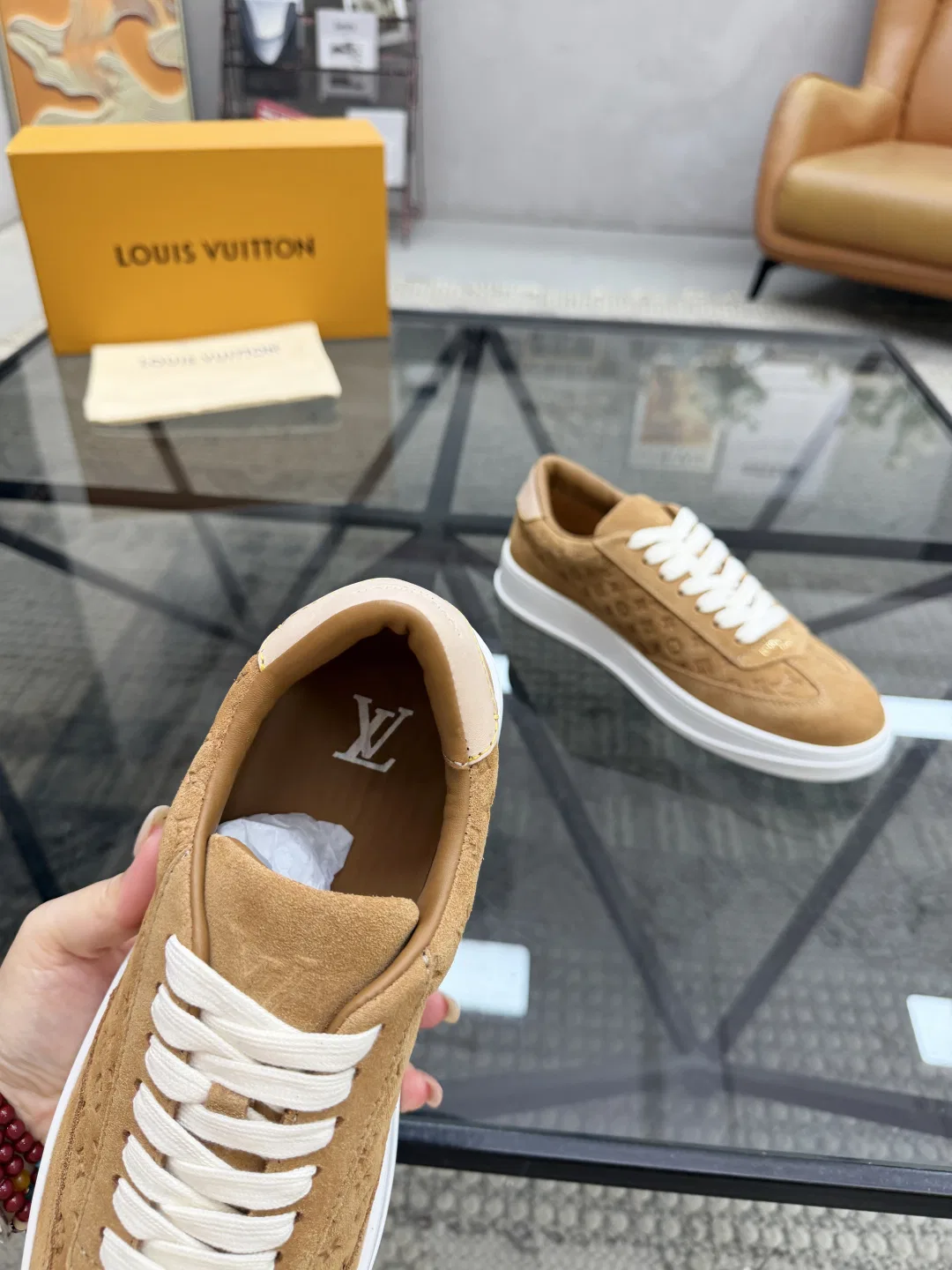 LV 27FW QVUSQNN 239 스니커즈 52