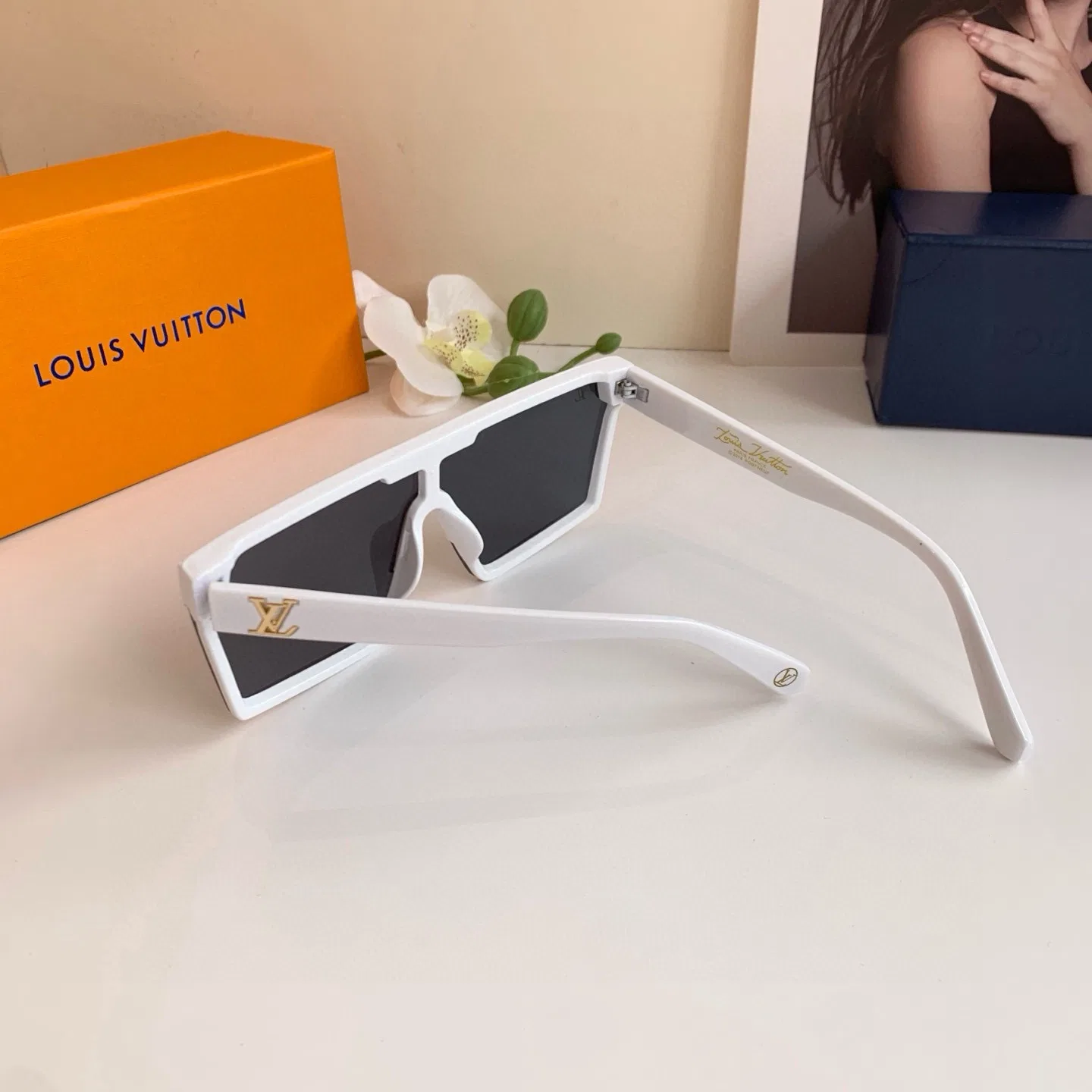 LV 27FW QVUSQNN 244 선글라스 14