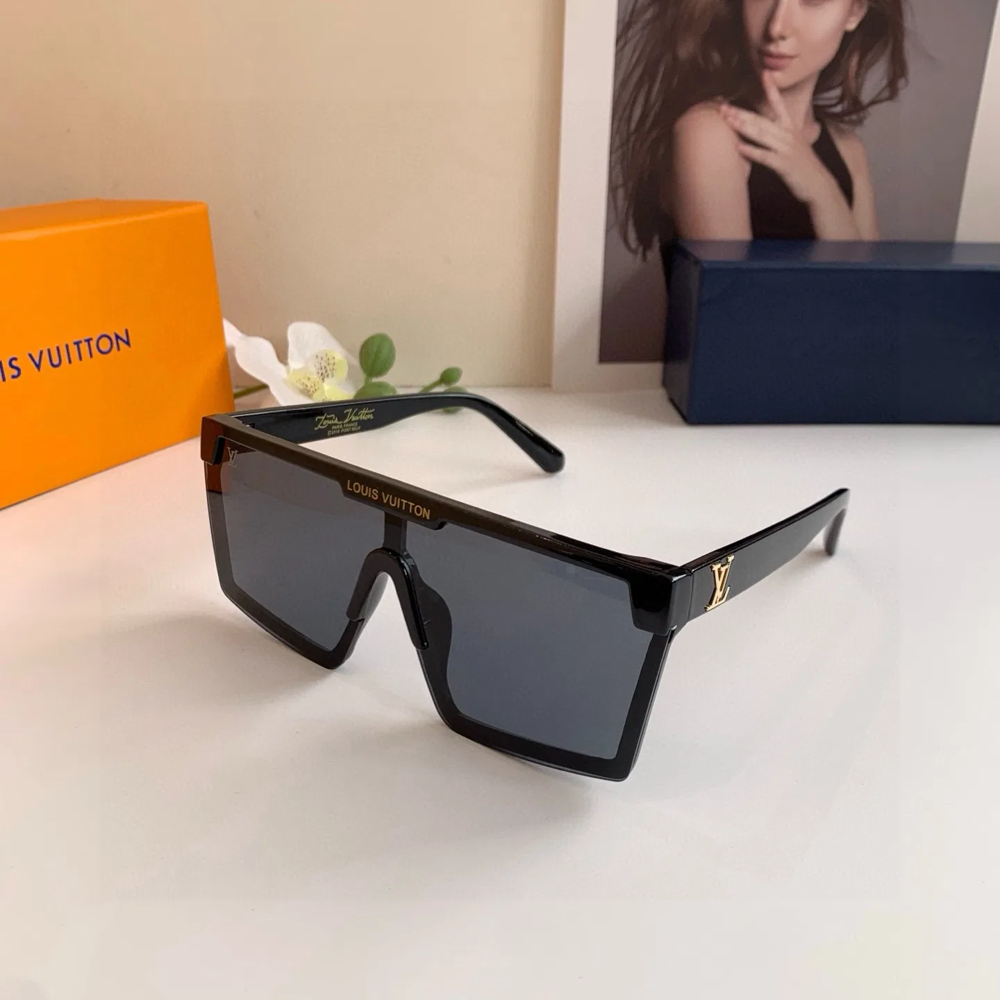 LV 27FW QVUSQNN 244 선글라스 18