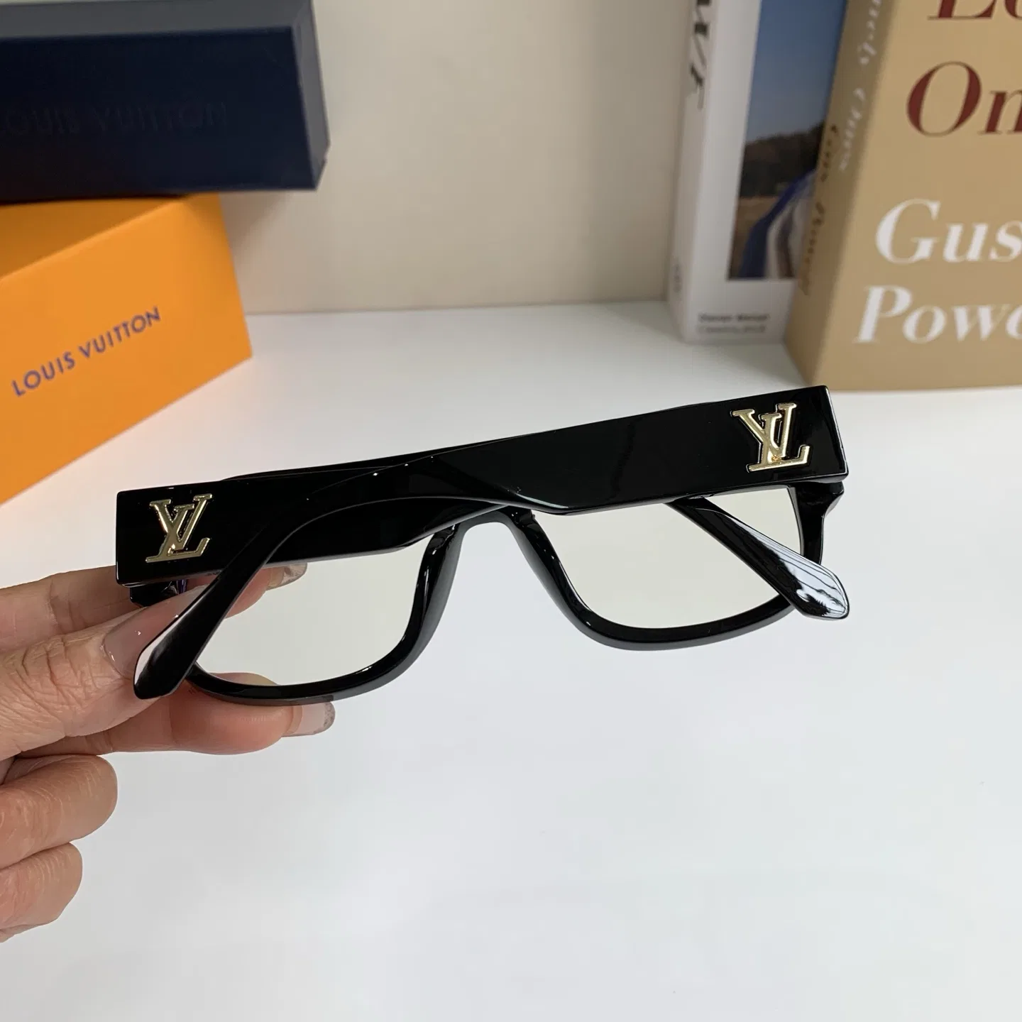 LV 27FW QVUSQNN 245 선글라스 16