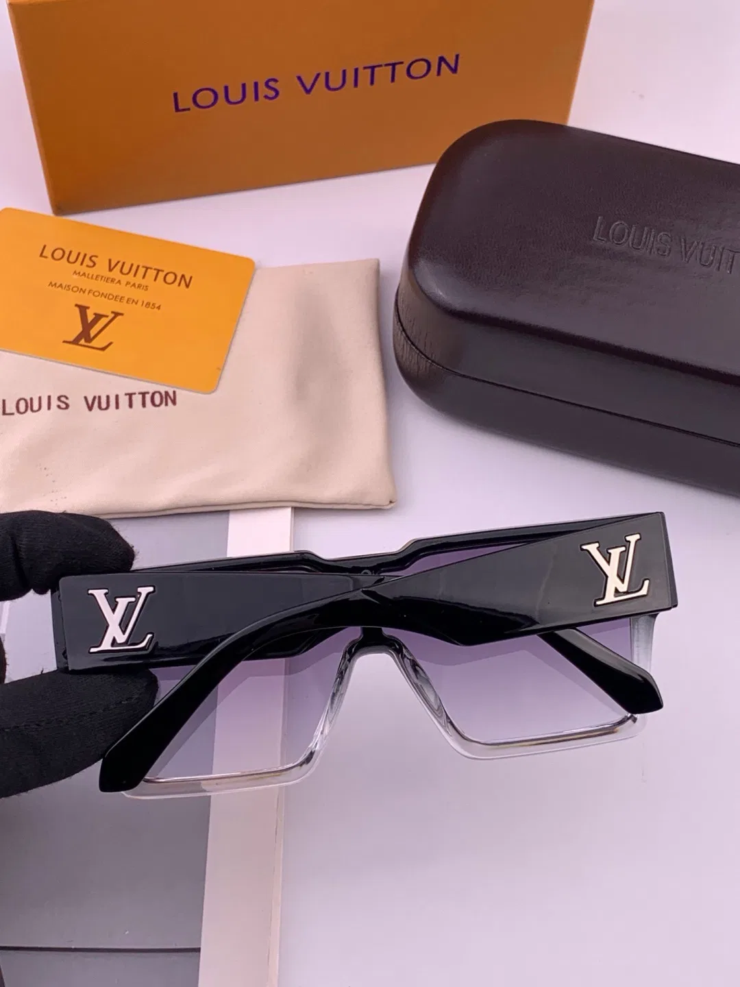 LV 27FW QVUSQNN 246 선글라스 7