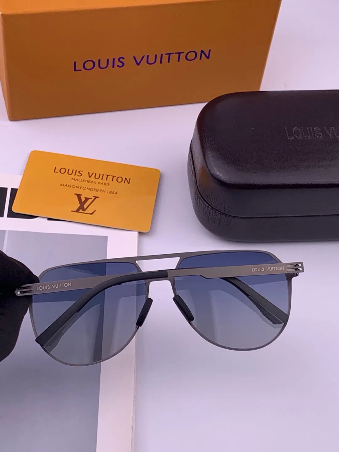 LV 27FW QVUSQNN 248 선글라스 17
