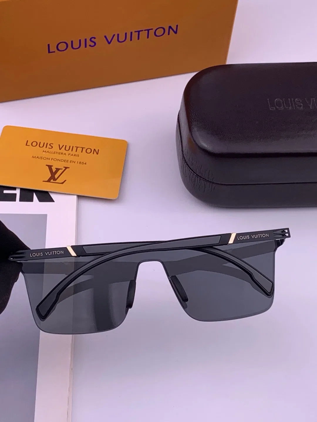 LV 27FW QVUSQNN 249 선글라스 8