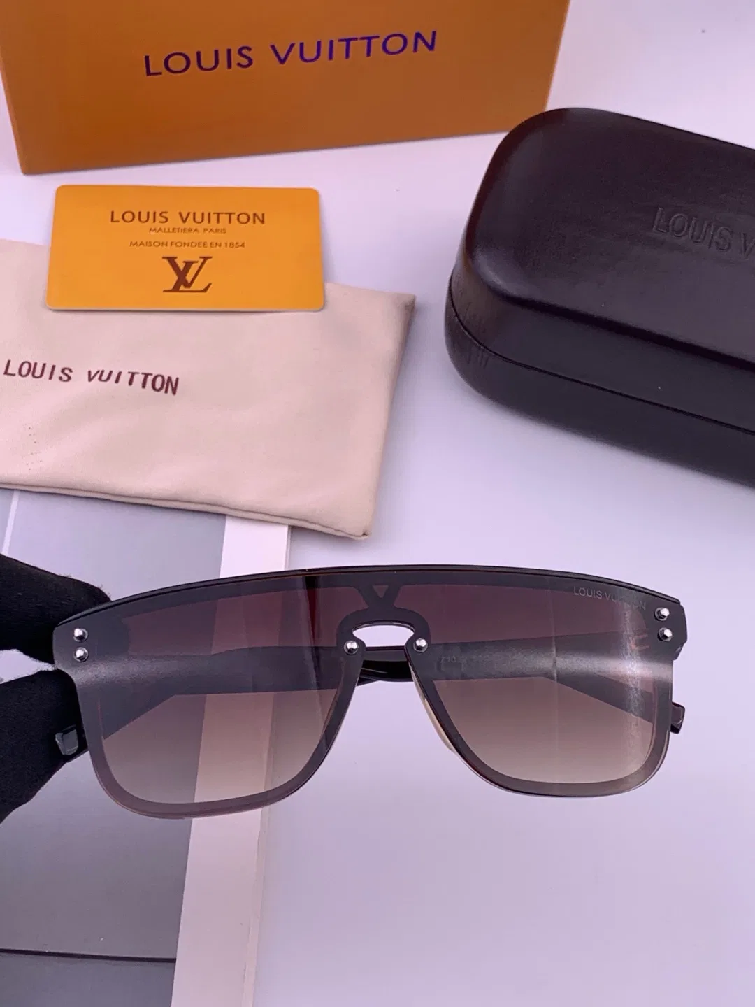 LV 27FW QVUSQNN 250 선글라스 11
