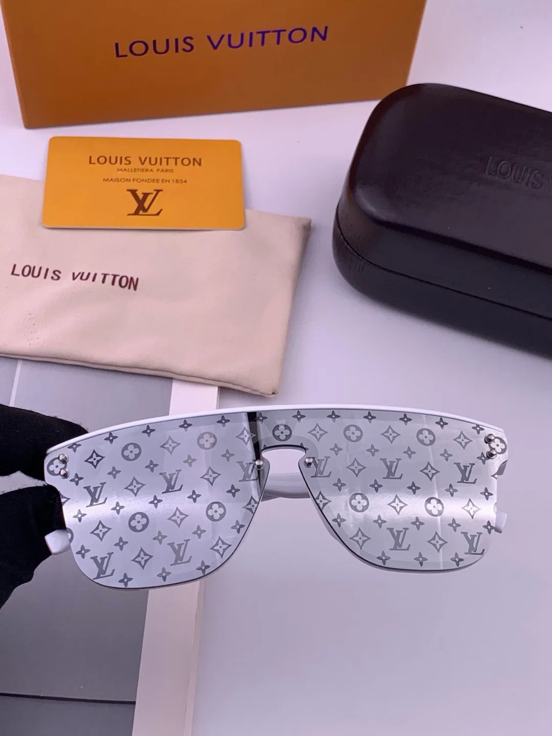 LV 27FW QVUSQNN 250 선글라스 12