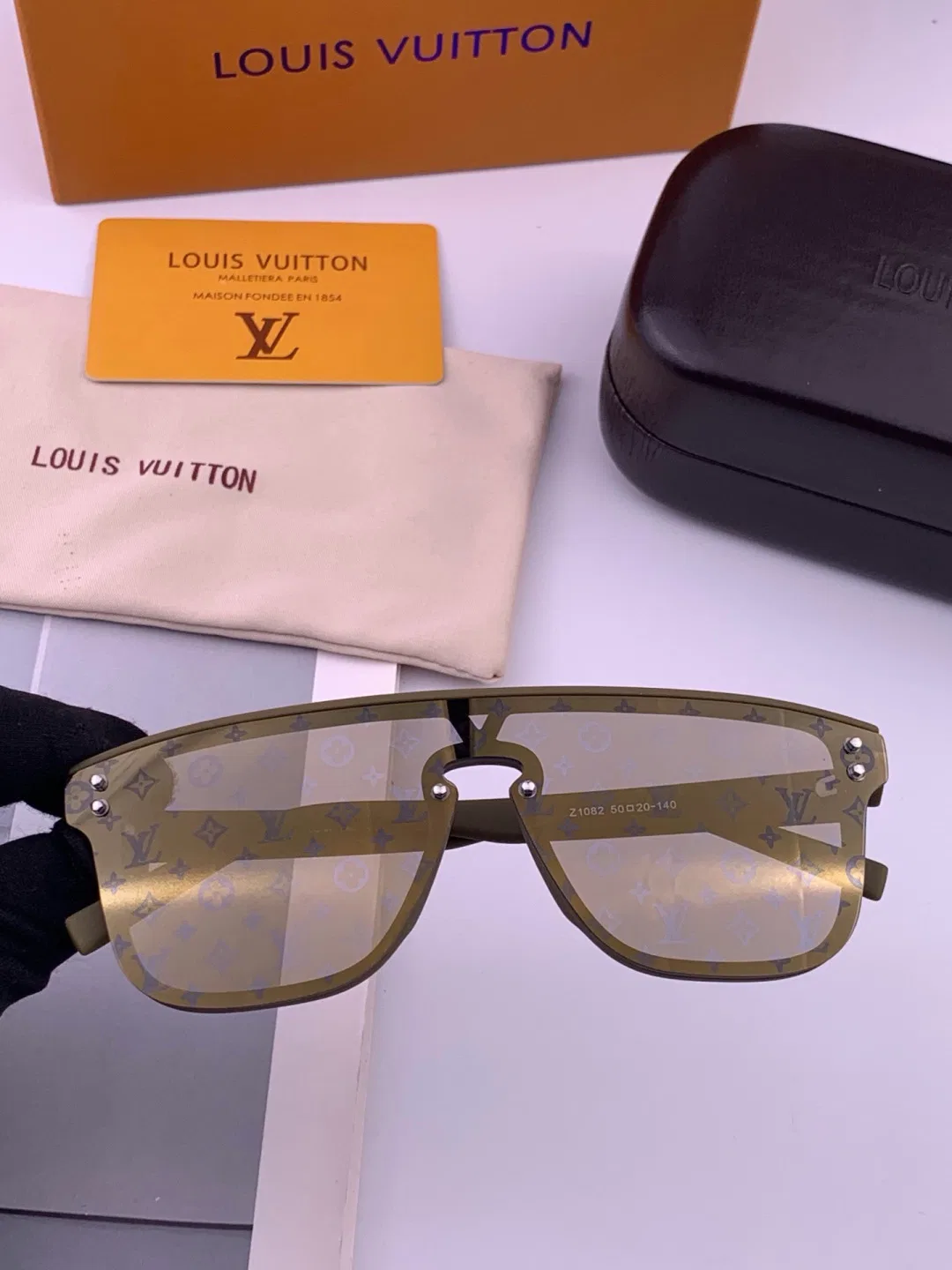 LV 27FW QVUSQNN 250 선글라스 15