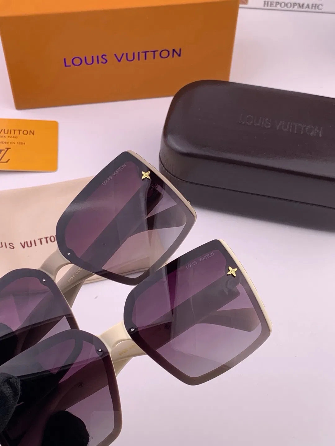 LV 27FW QVUSQNN 252 선글라스 12