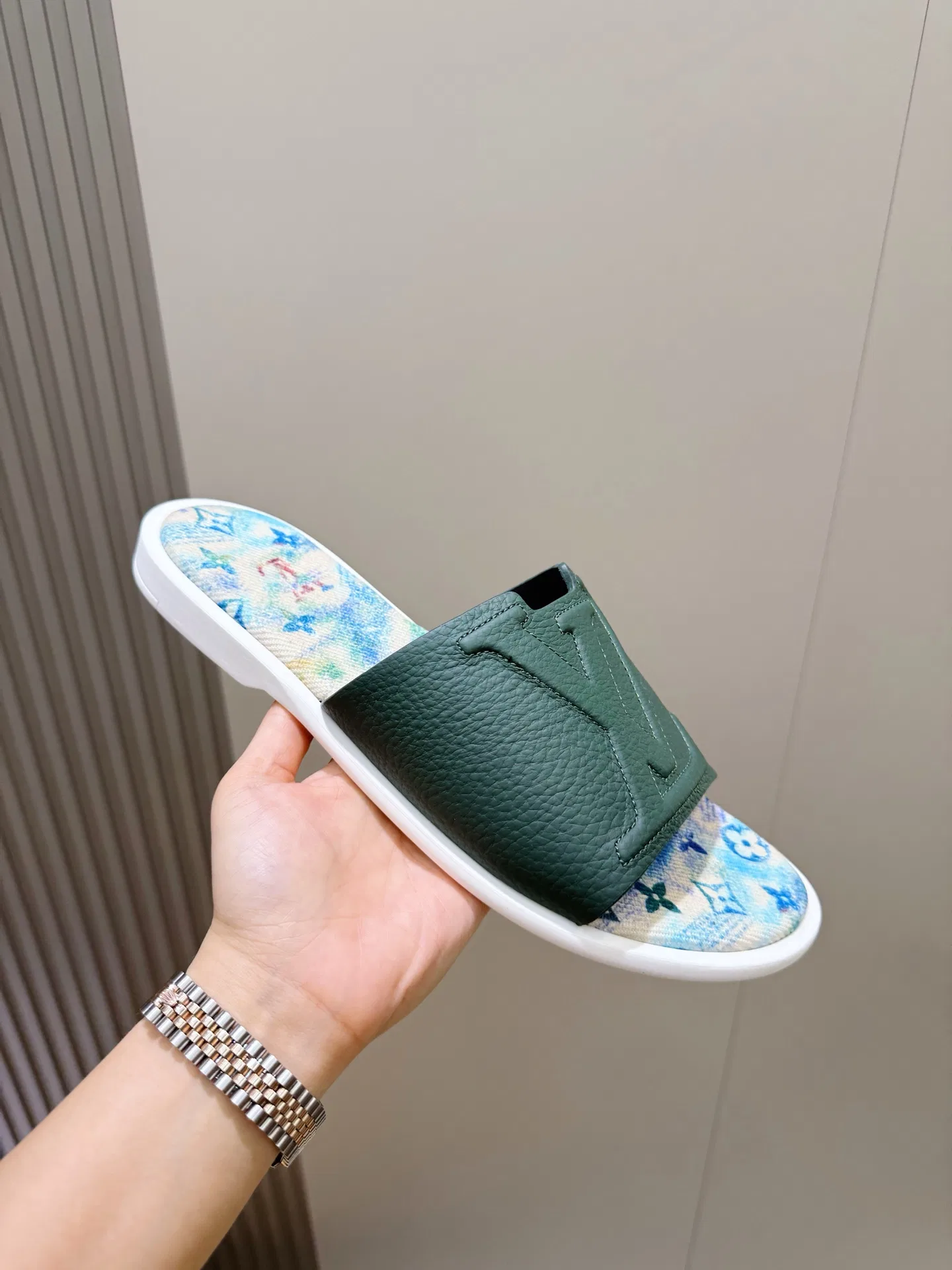LV 27FW QVUSQNN 257 슬리퍼 28