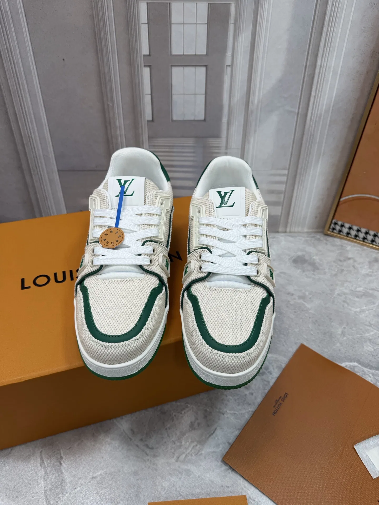 LV 27FW QVUSQNN 267 스니커즈 7